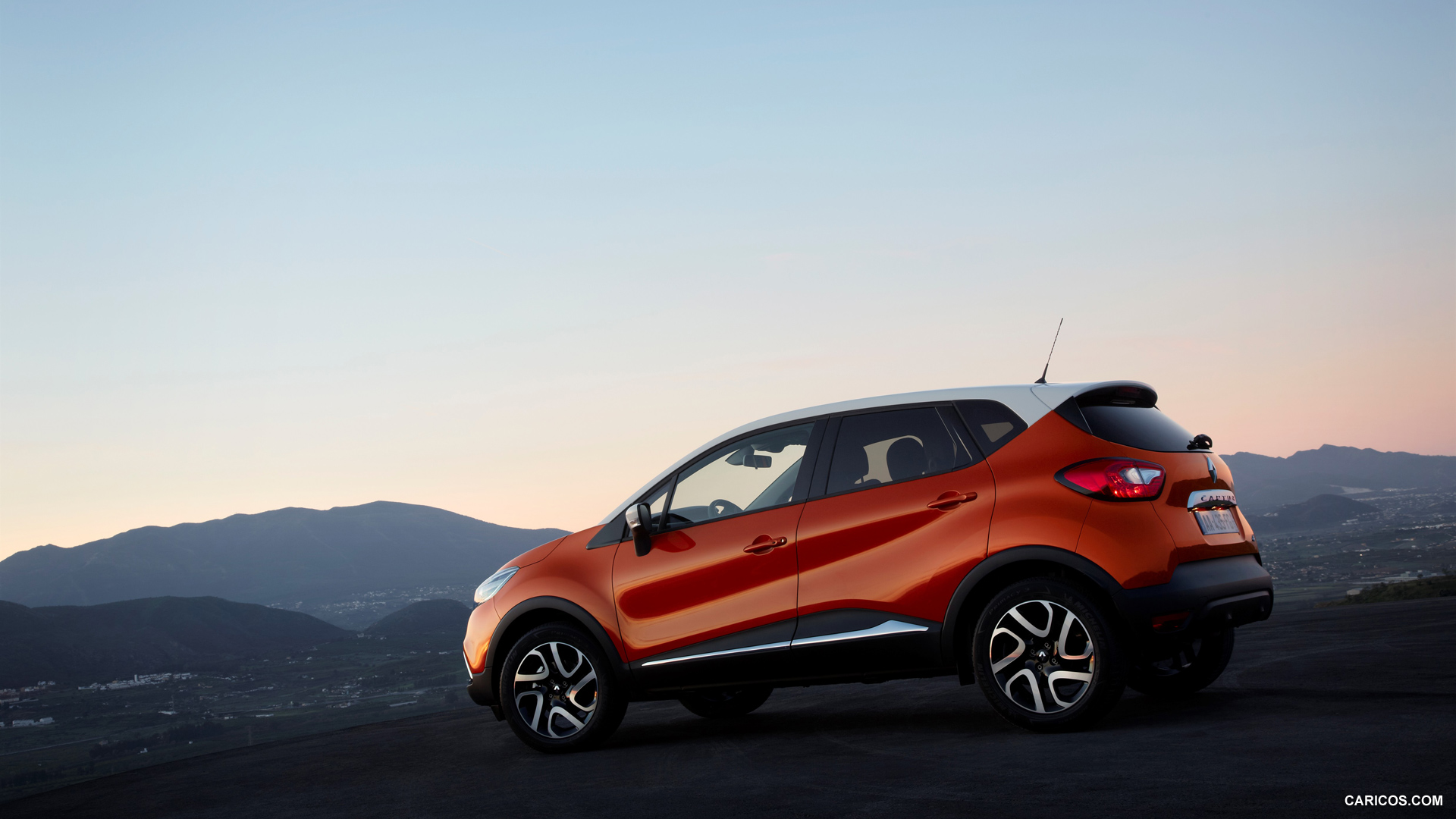 Renault Captur Initiale Paris Wallpapers