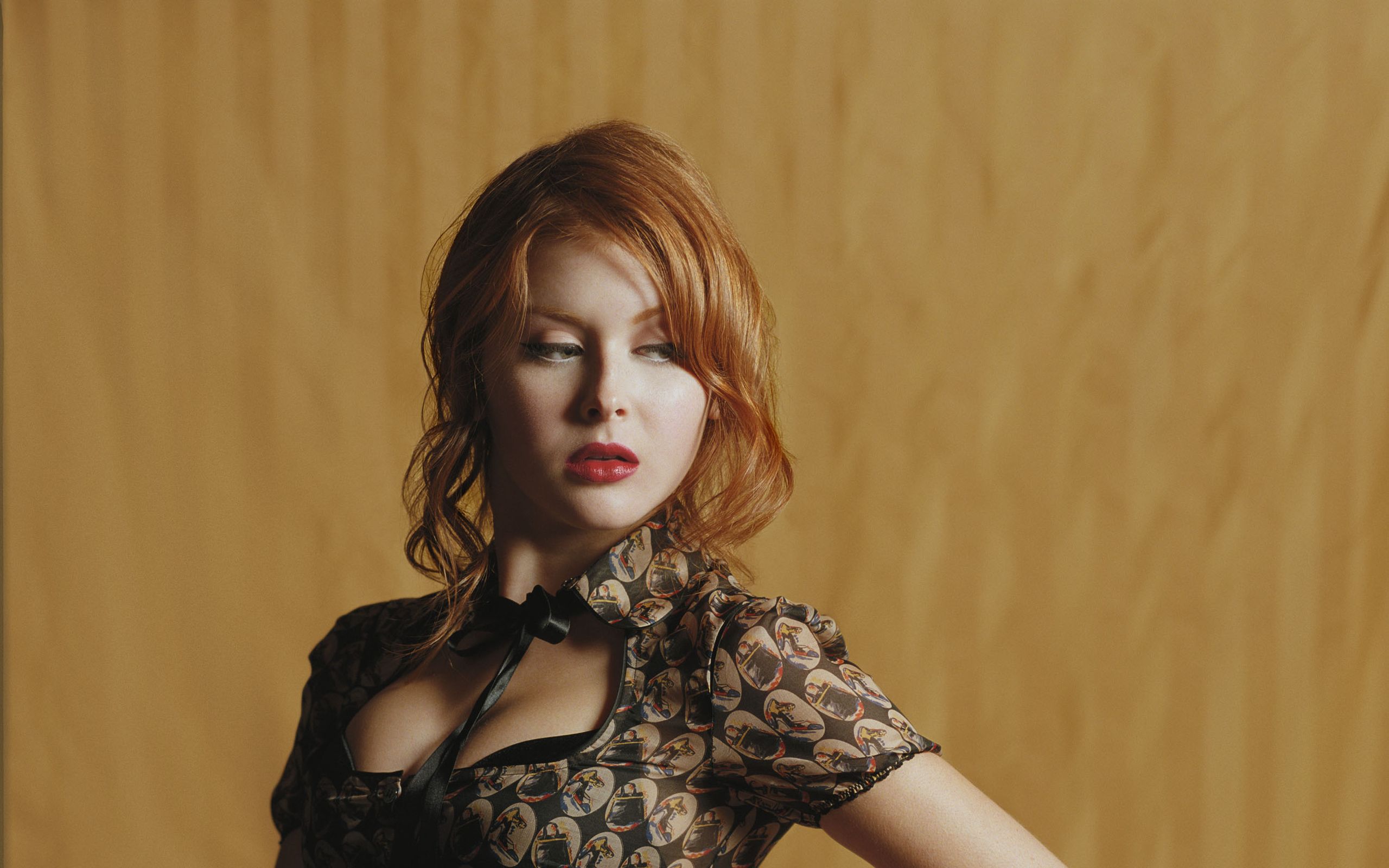 Renee Olstead Wallpapers