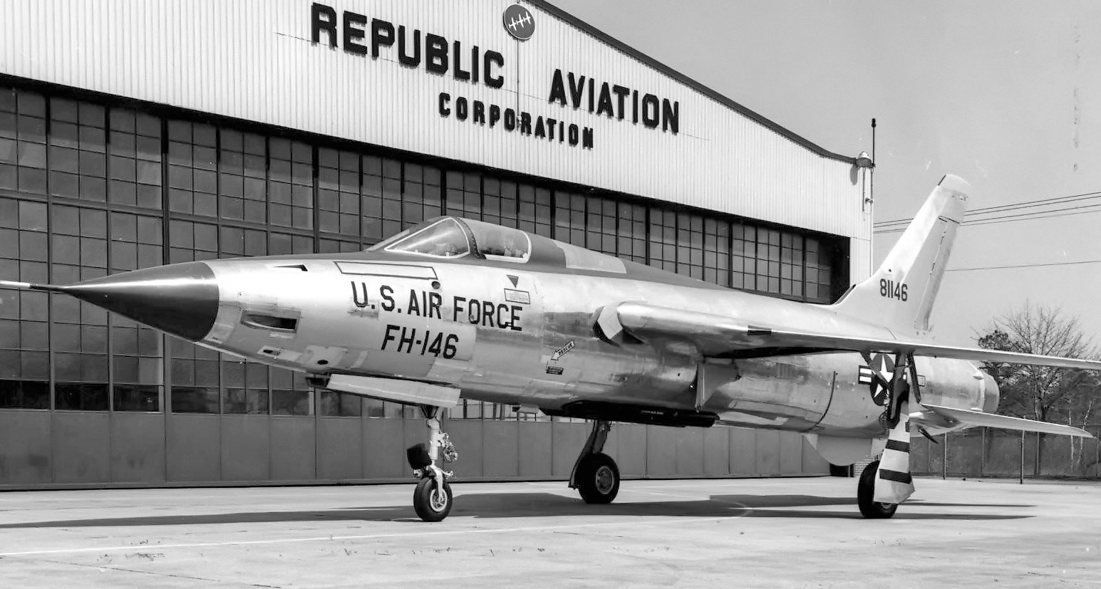 Republic F-105 Thunderchief Wallpapers