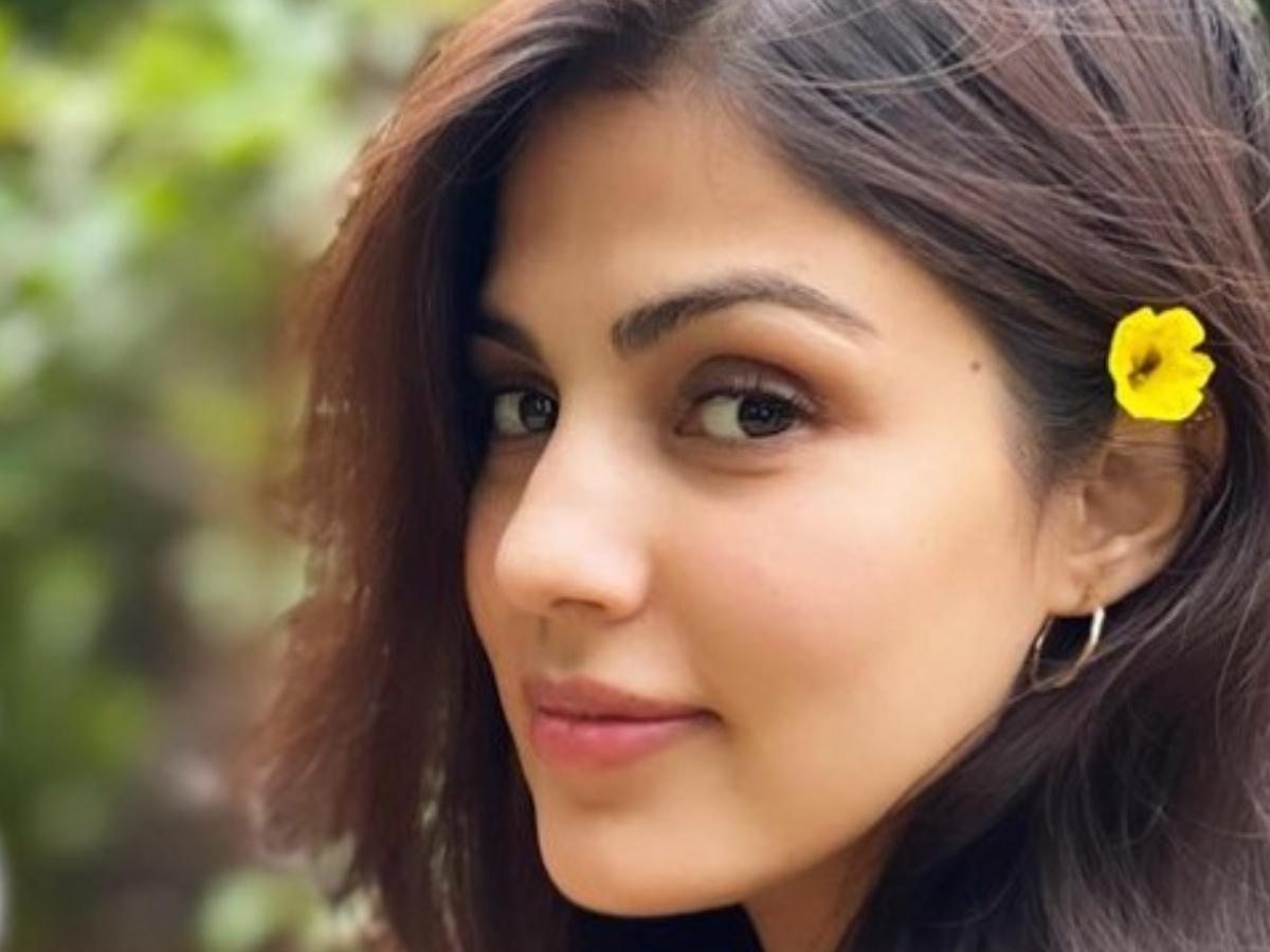 Rhea Chakraborty Images Wallpapers