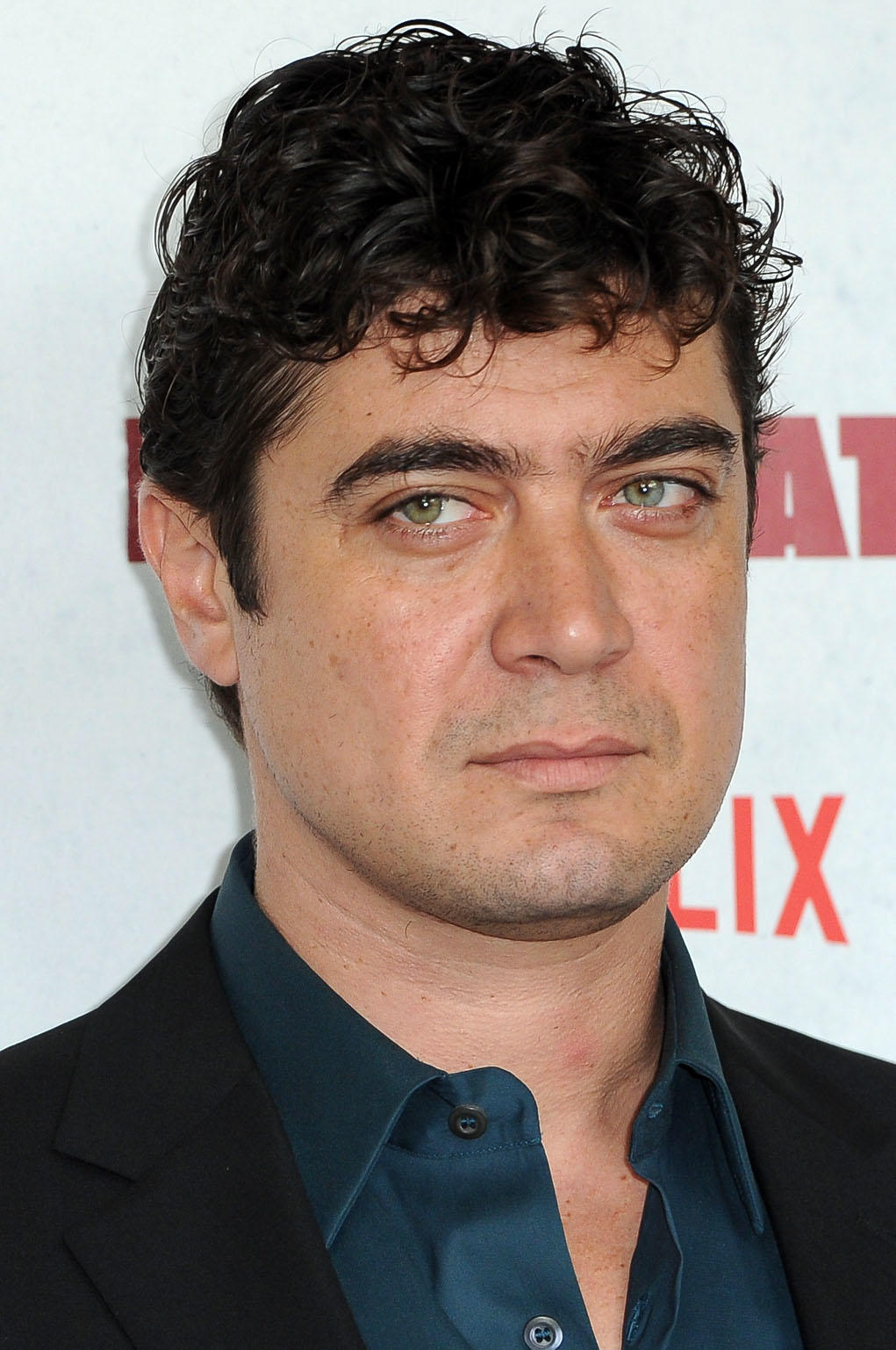 Riccardo Scamarcio Wallpapers