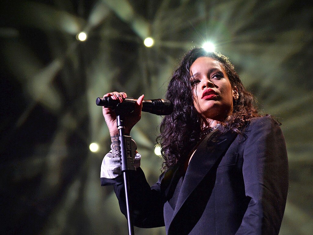 rihanna, singer, performance Wallpapers