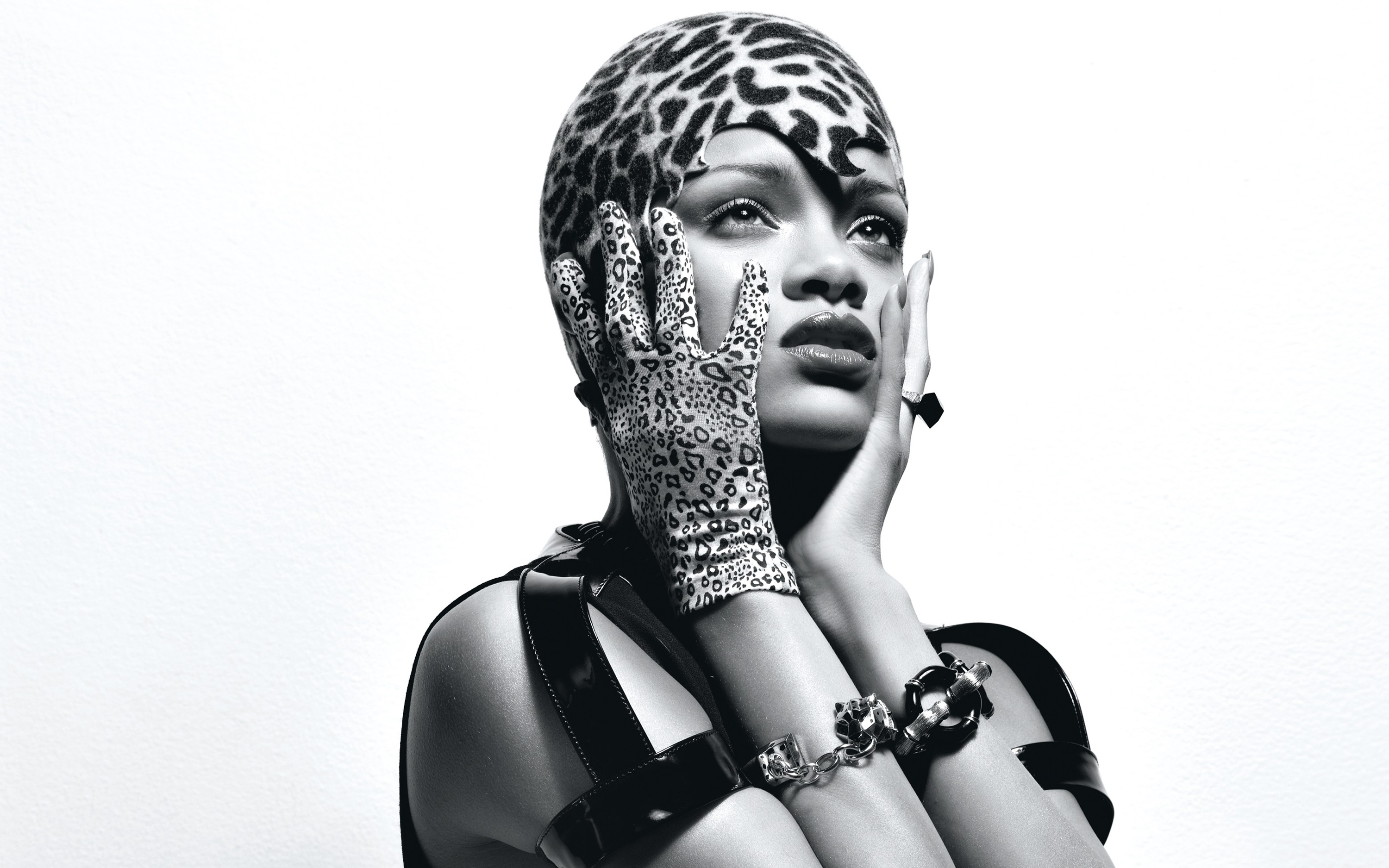 Rihanna Monochrome Wallpapers