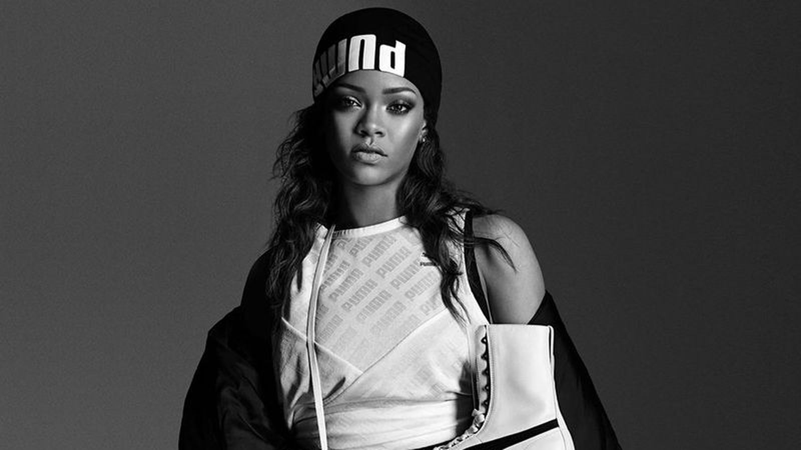 Rihanna Monochrome Wallpapers