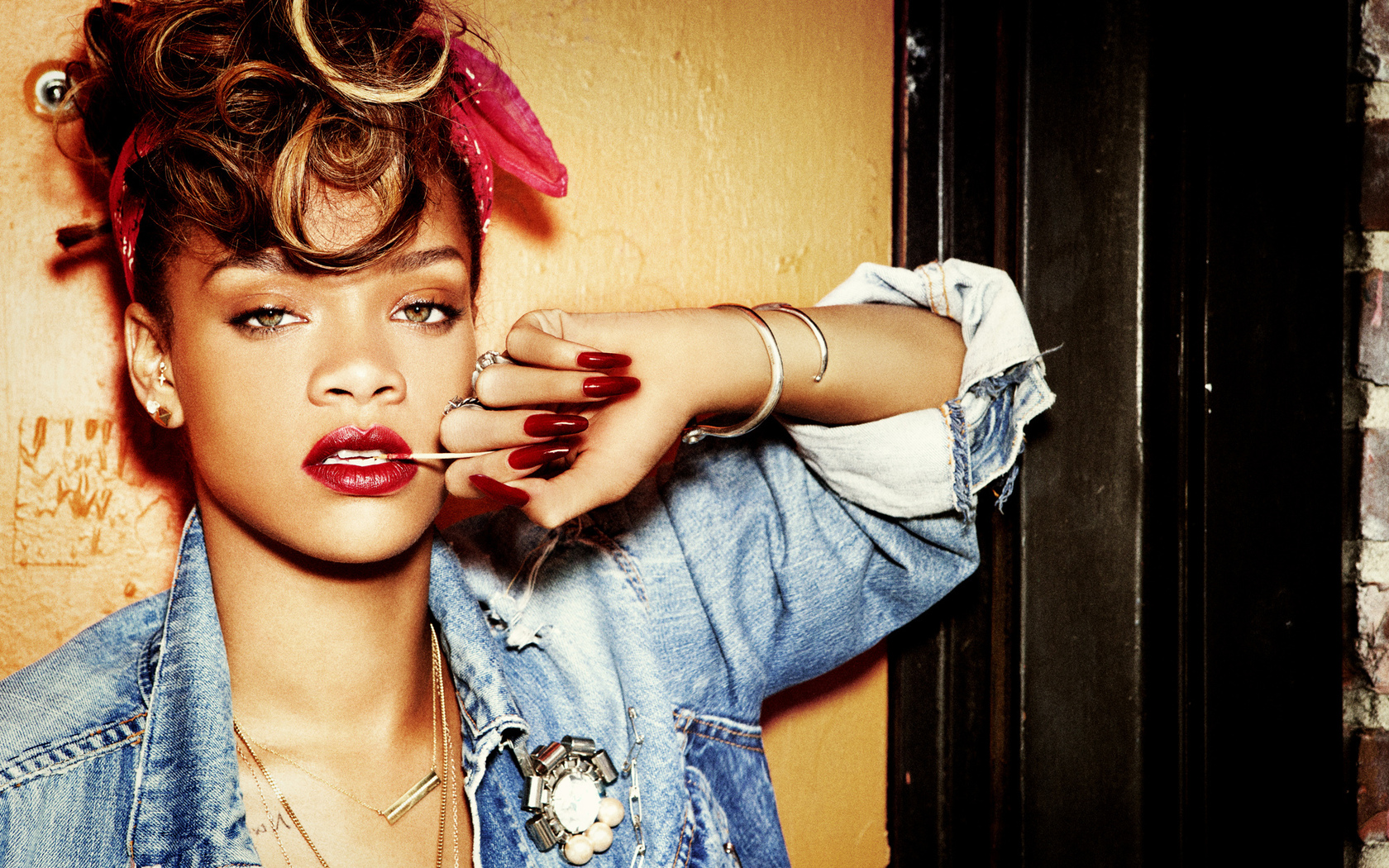 Rihanna Wallpapers