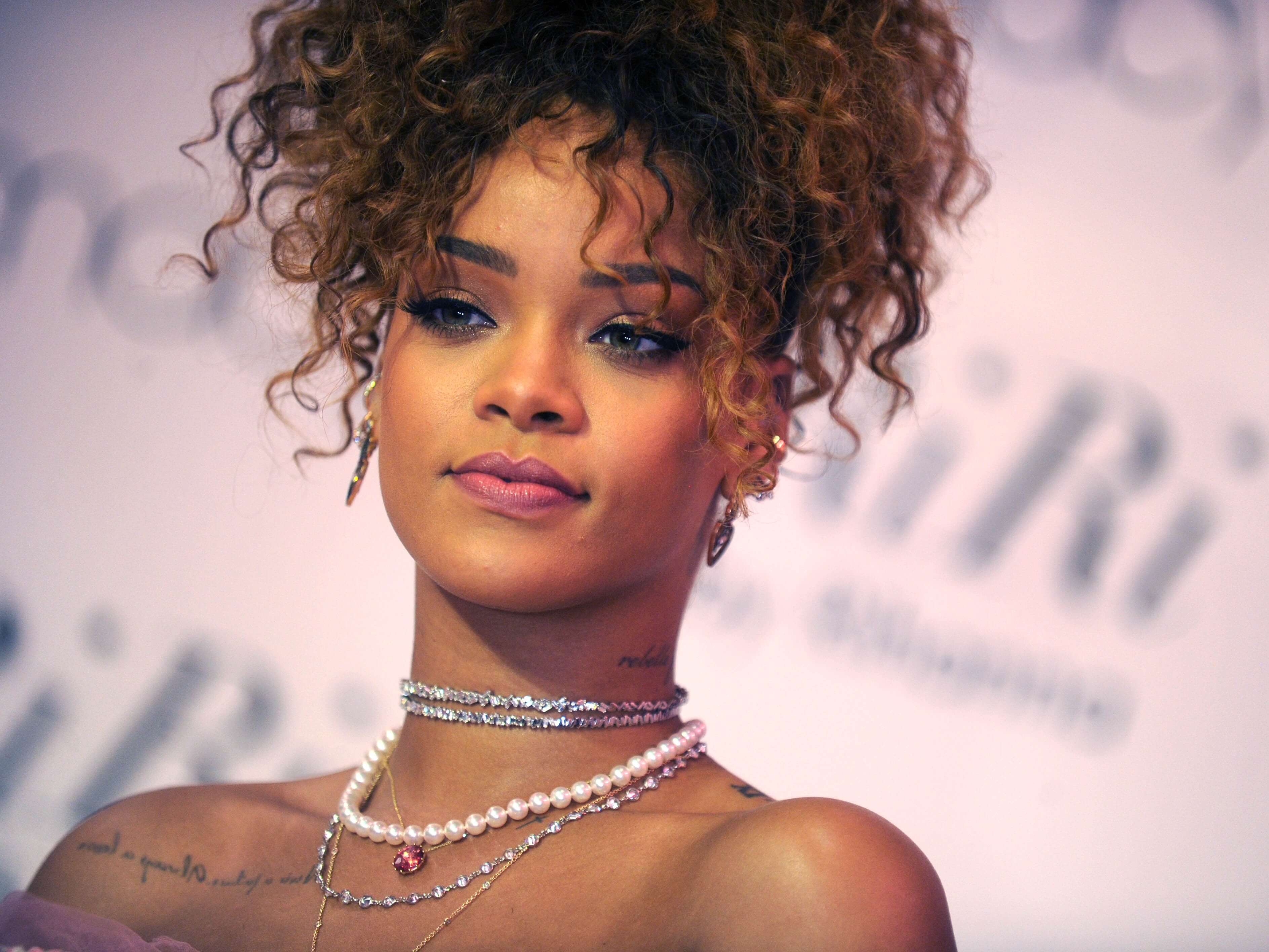 Rihanna Wallpapers