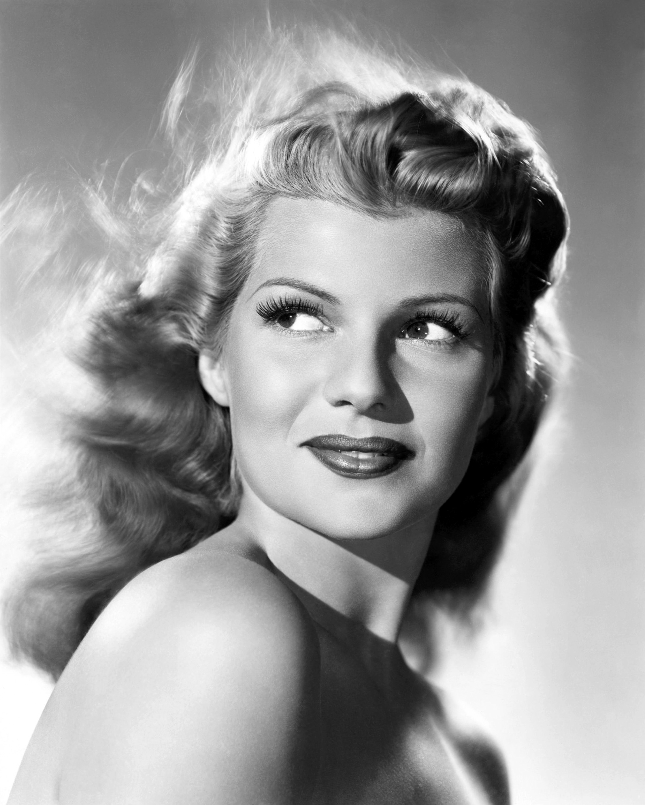 Rita Hayworth Wallpapers