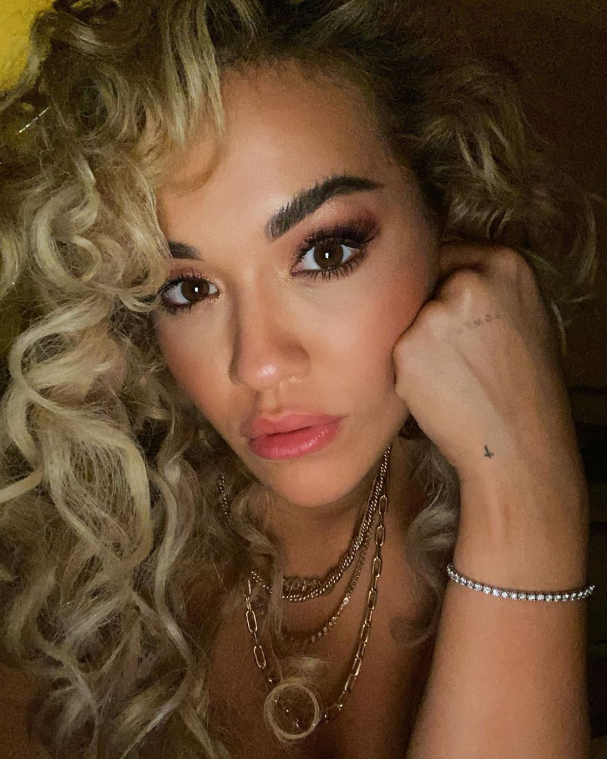 Rita Ora 2020 Beautiful Wallpapers