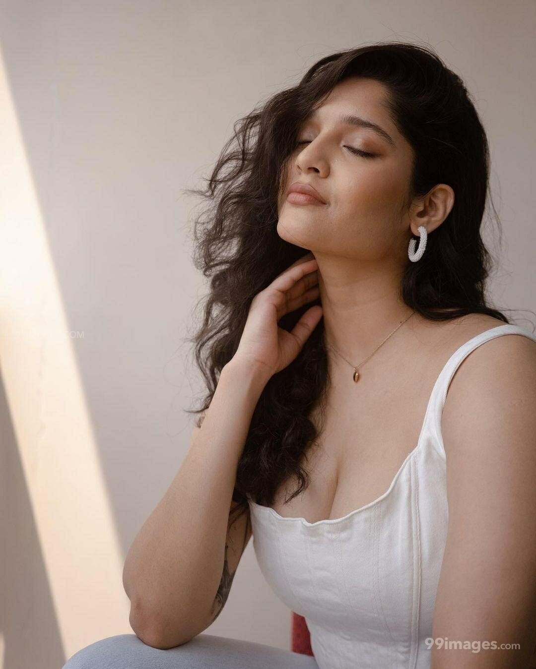 Ritika Singh Hot Wallpapers