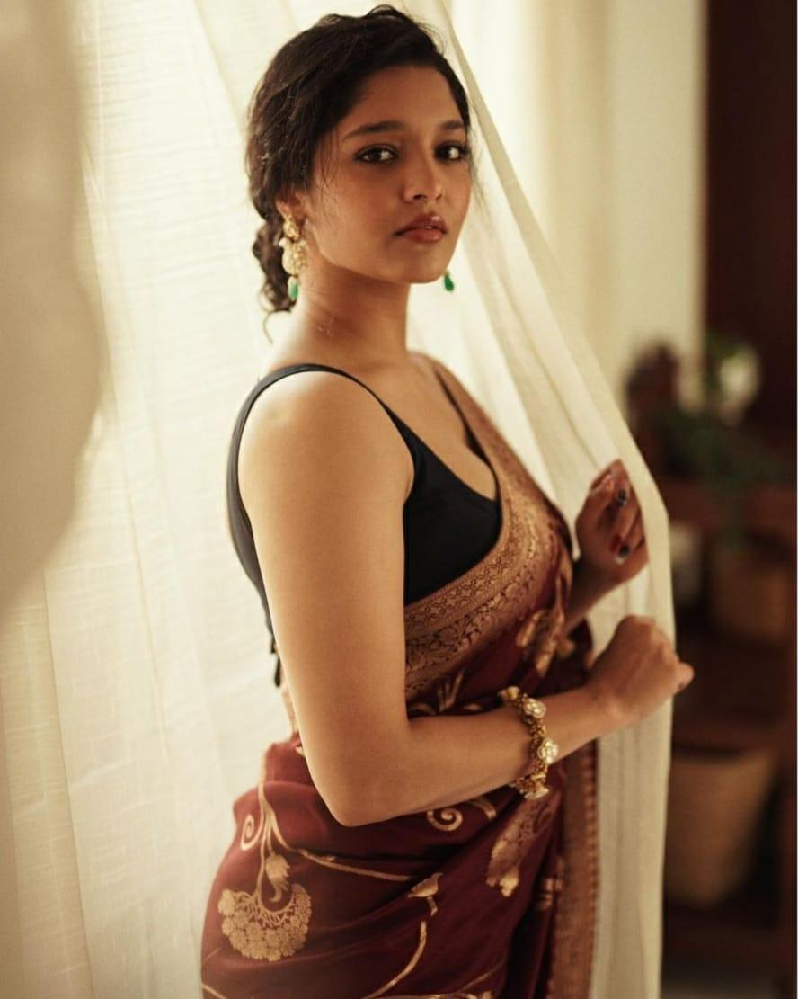 Ritika Singh Hot Wallpapers