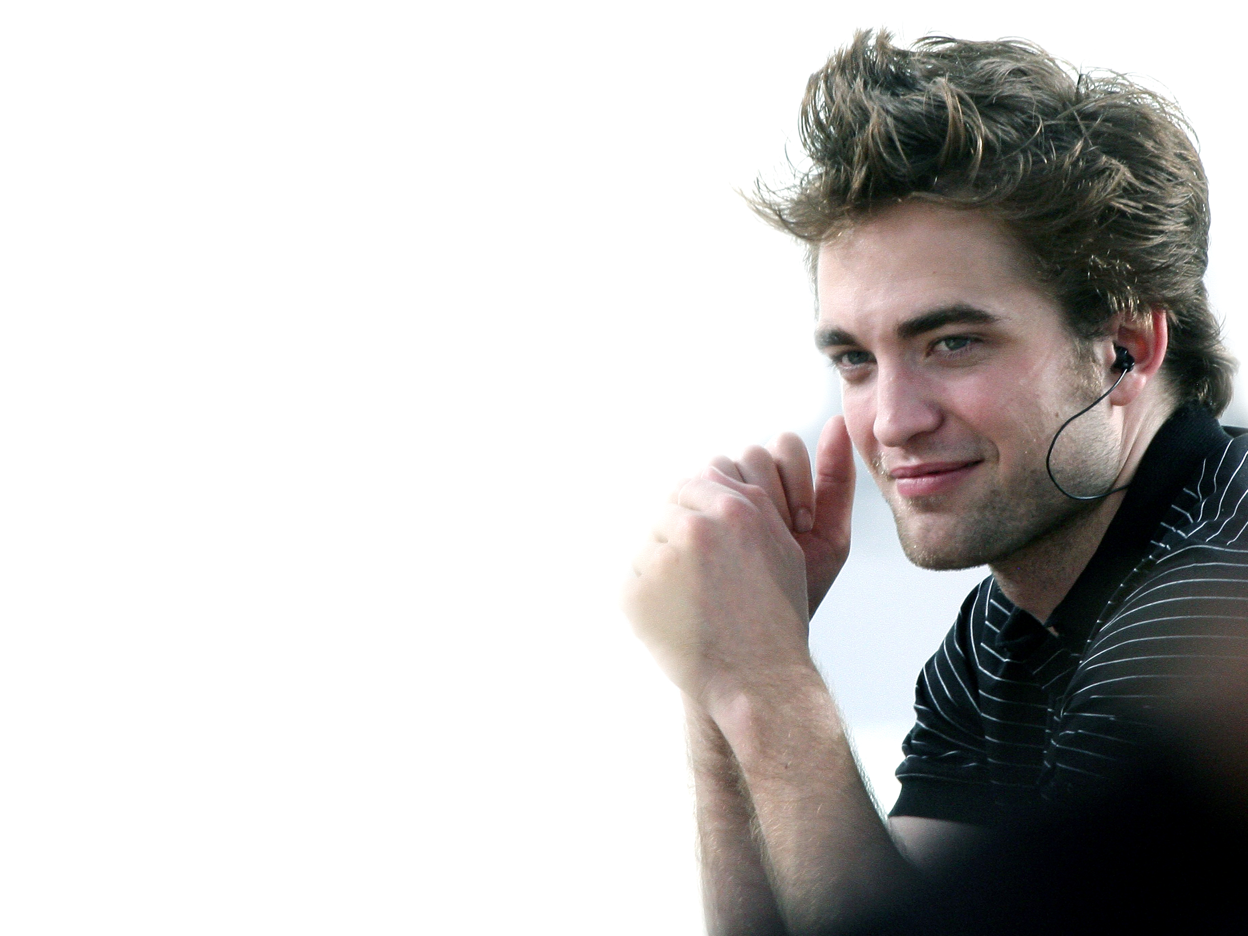 Robert Pattinson Wallpapers