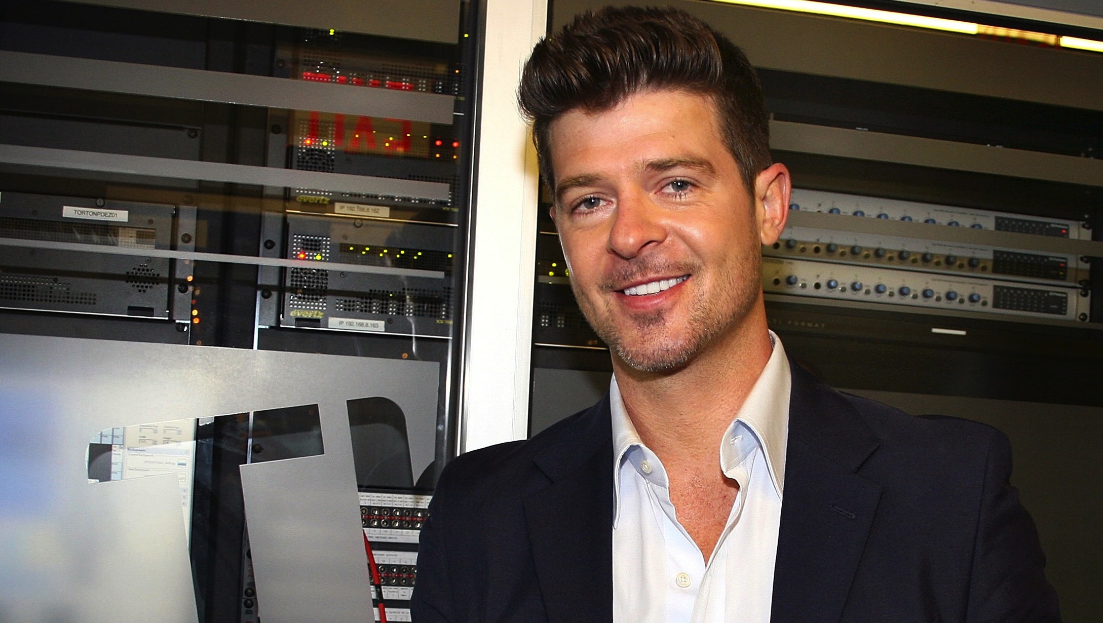 Robin Thicke Wallpapers