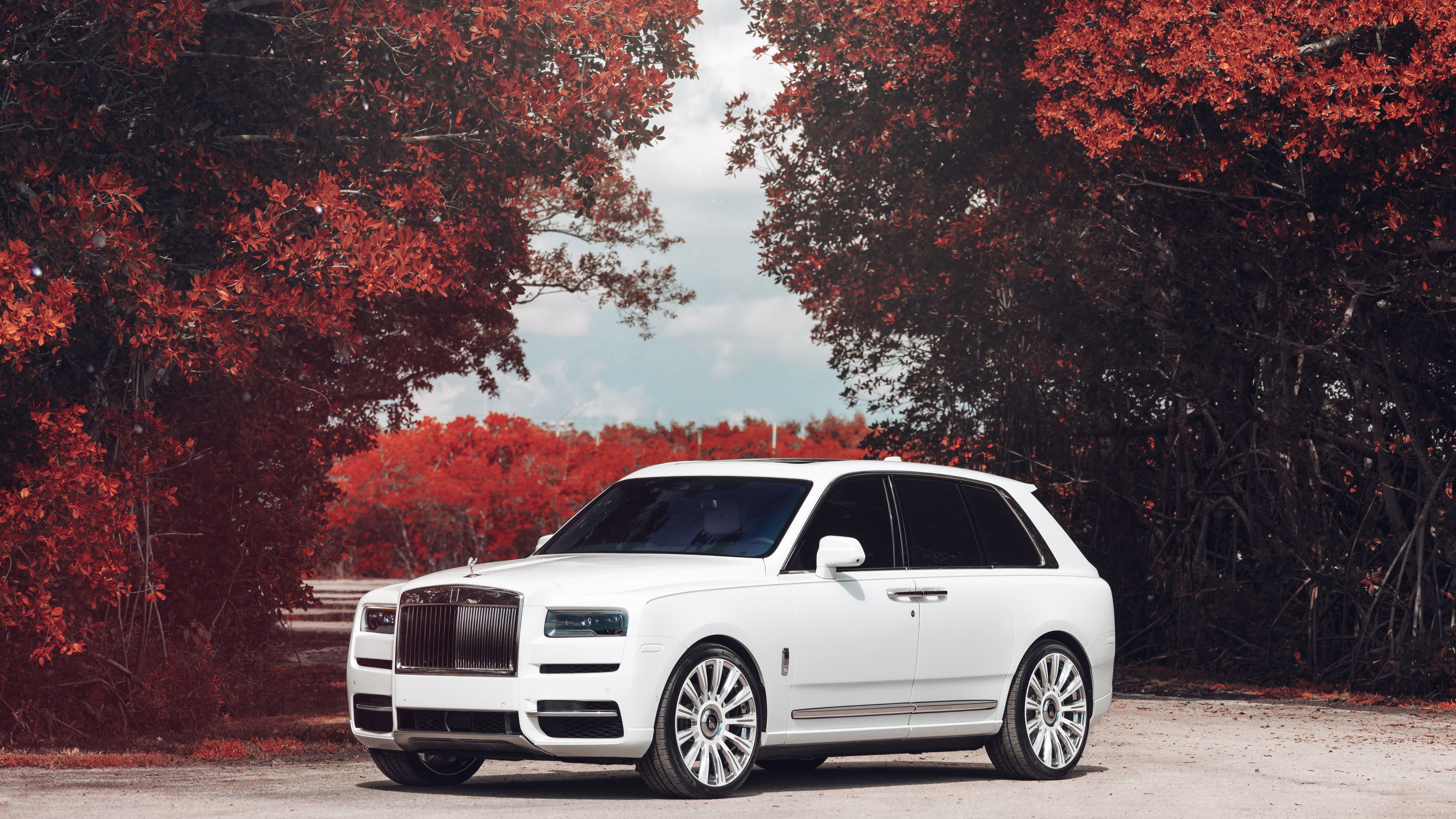 Rolls-Royce Cullinan Wallpapers