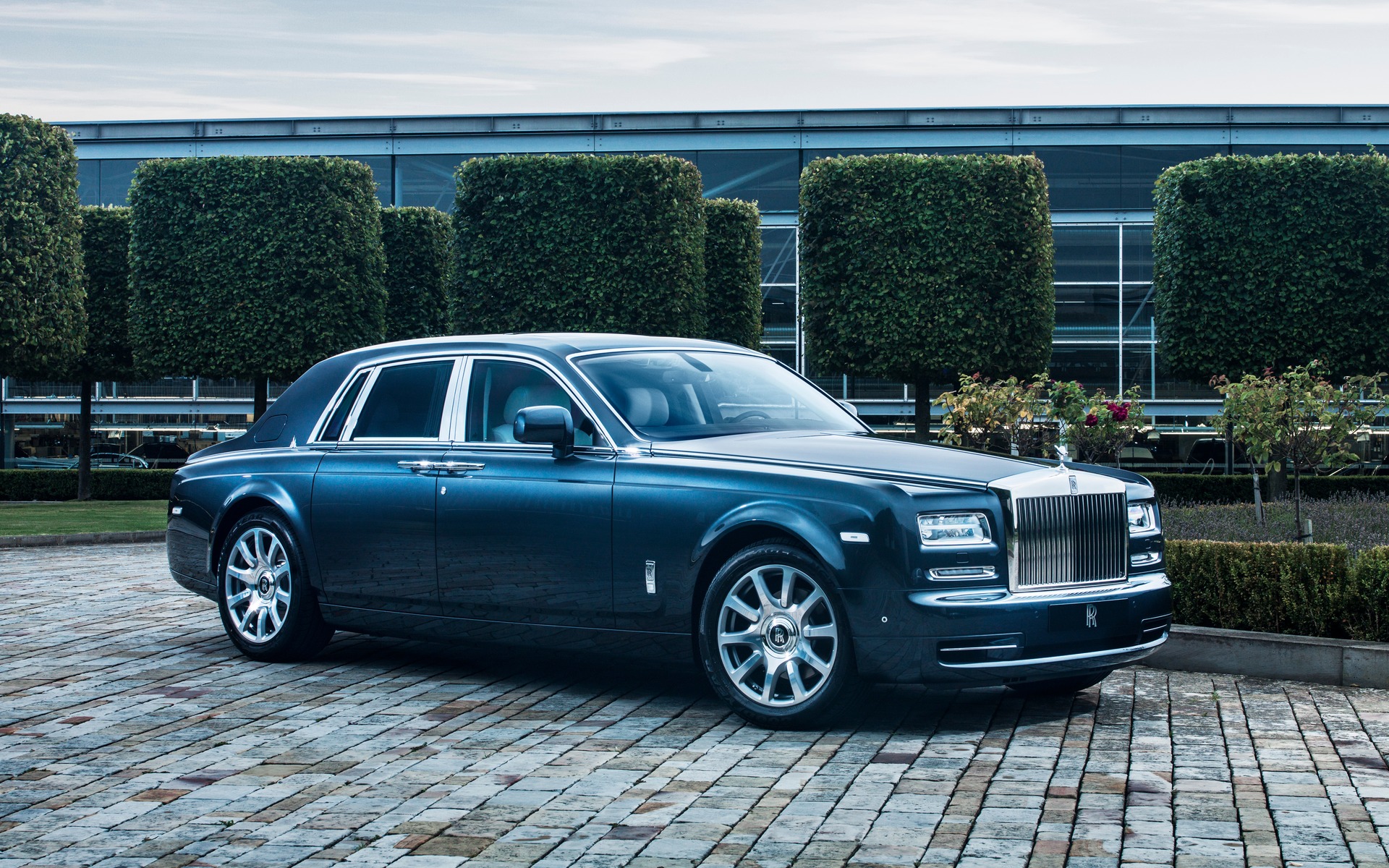 Rolls Royce Phantom 2017 Wallpapers