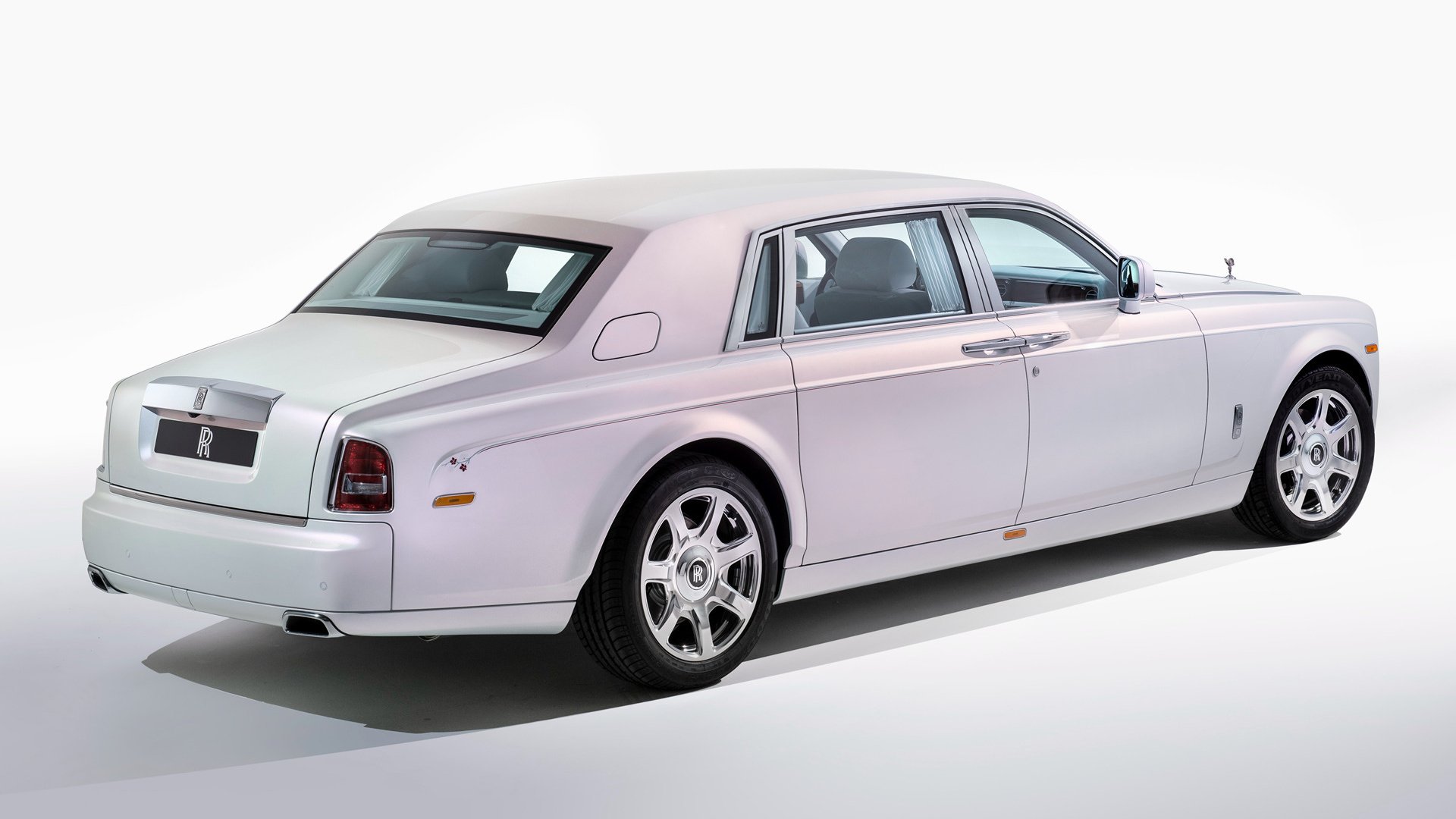 Rolls-Royce Phantom Serenity Wallpapers