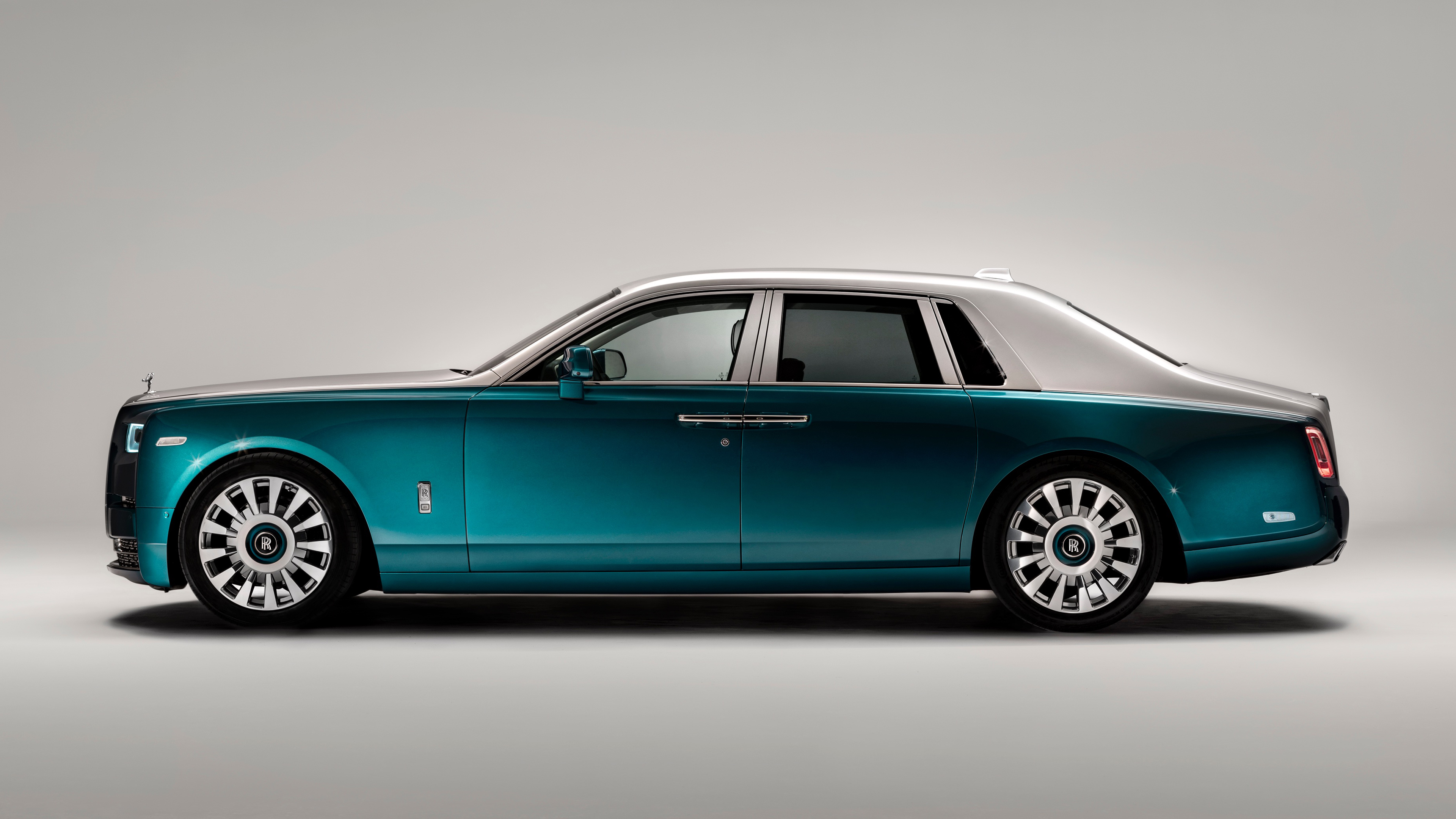 Rolls-Royce Phantom Wallpapers