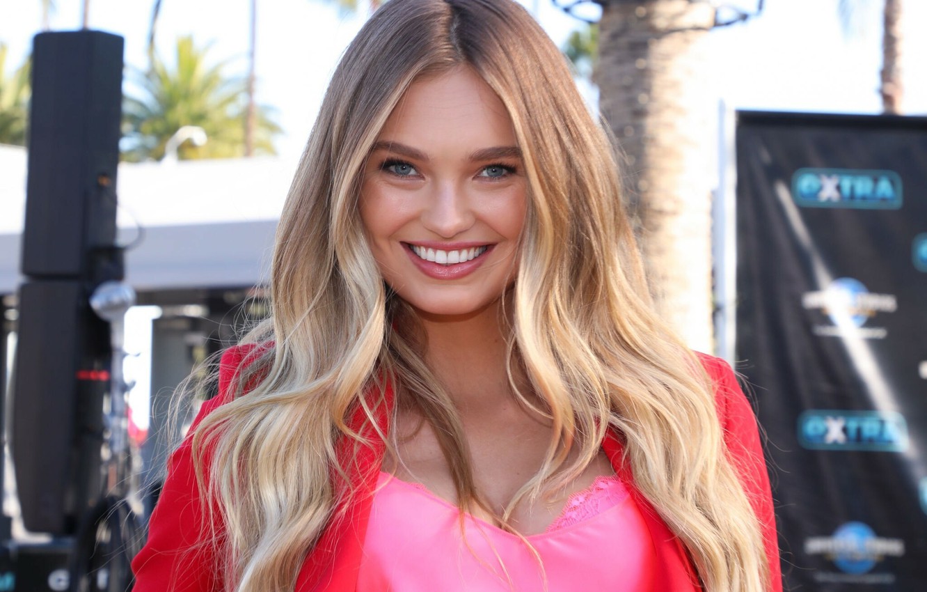 Romee Strijd Wallpapers