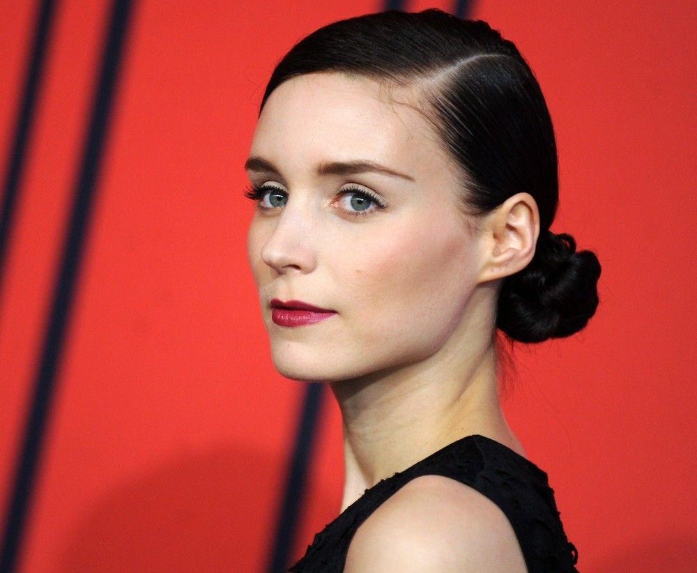 Rooney Mara Cute Smile 2017 Wallpapers