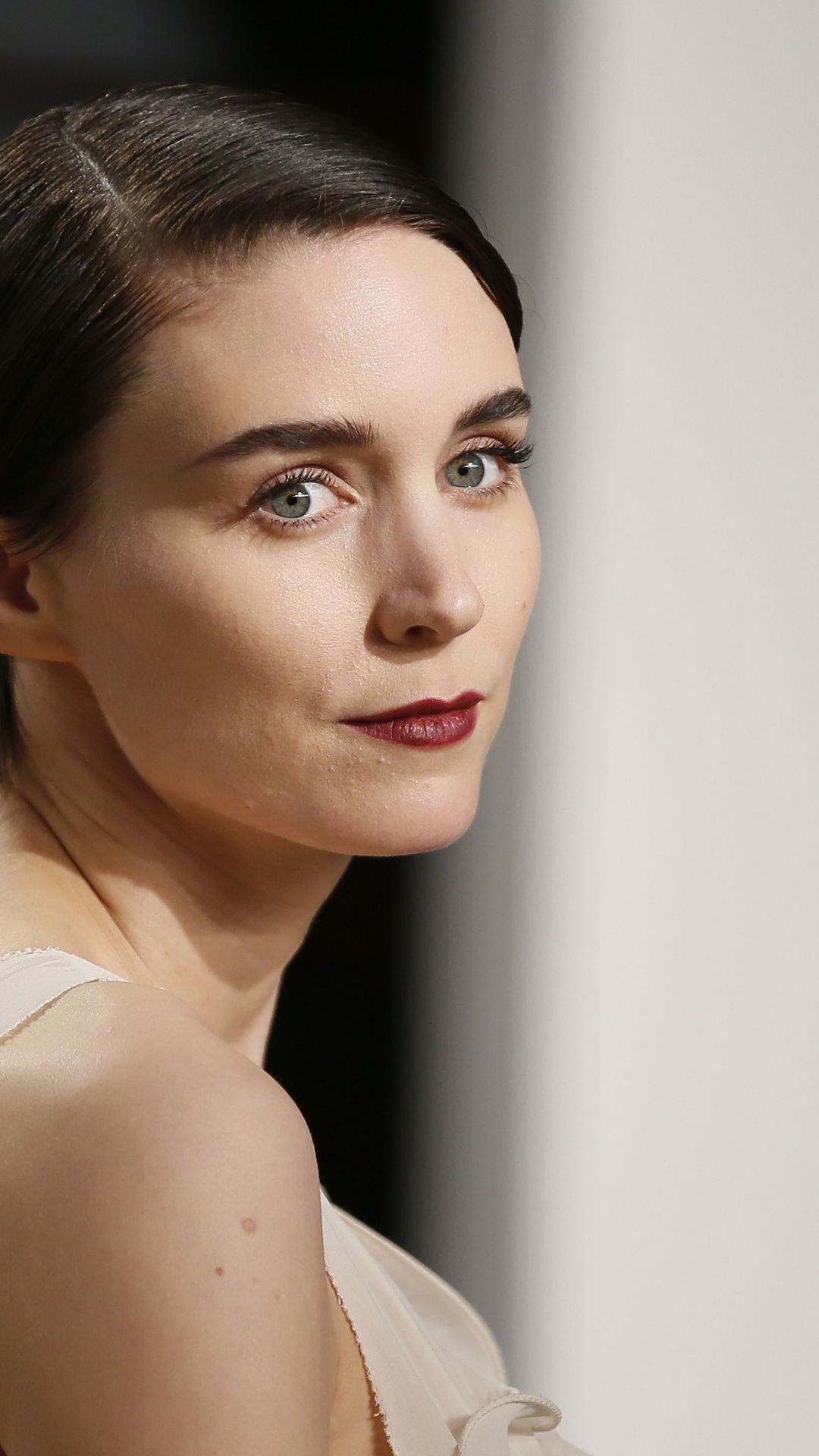 Rooney Mara Cute Smile Wallpapers