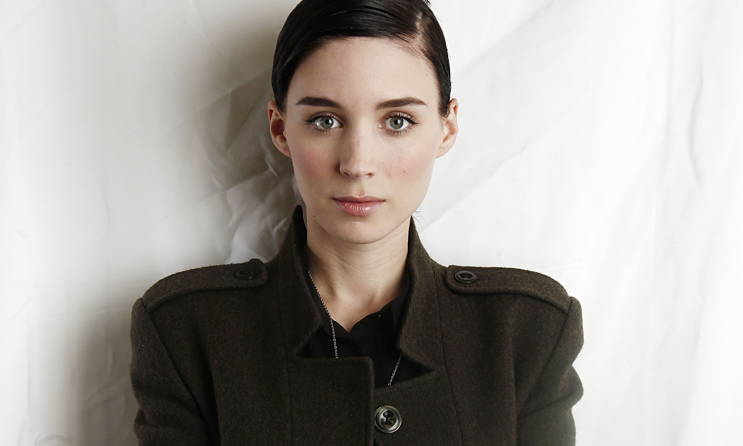 Rooney Mara Cute Smile Wallpapers