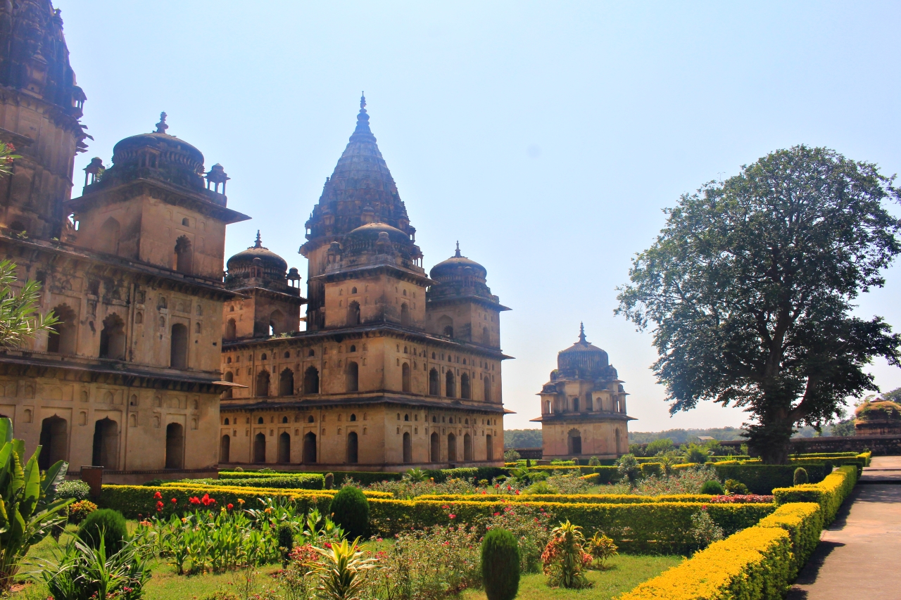 Royal Chhatris Of Orchha Wallpapers