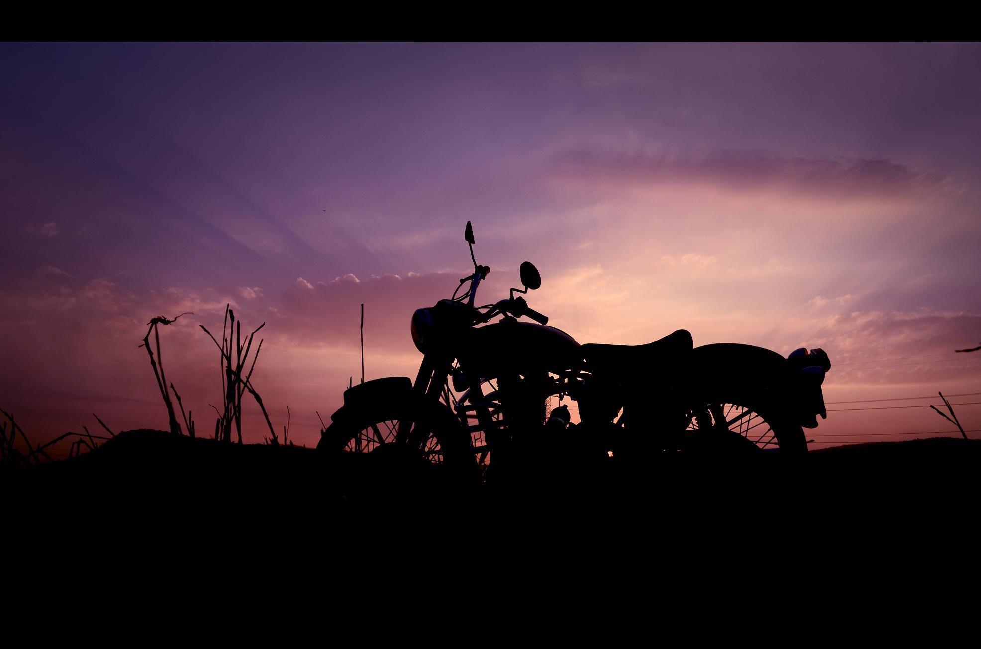 Royal Enfield Wallpapers