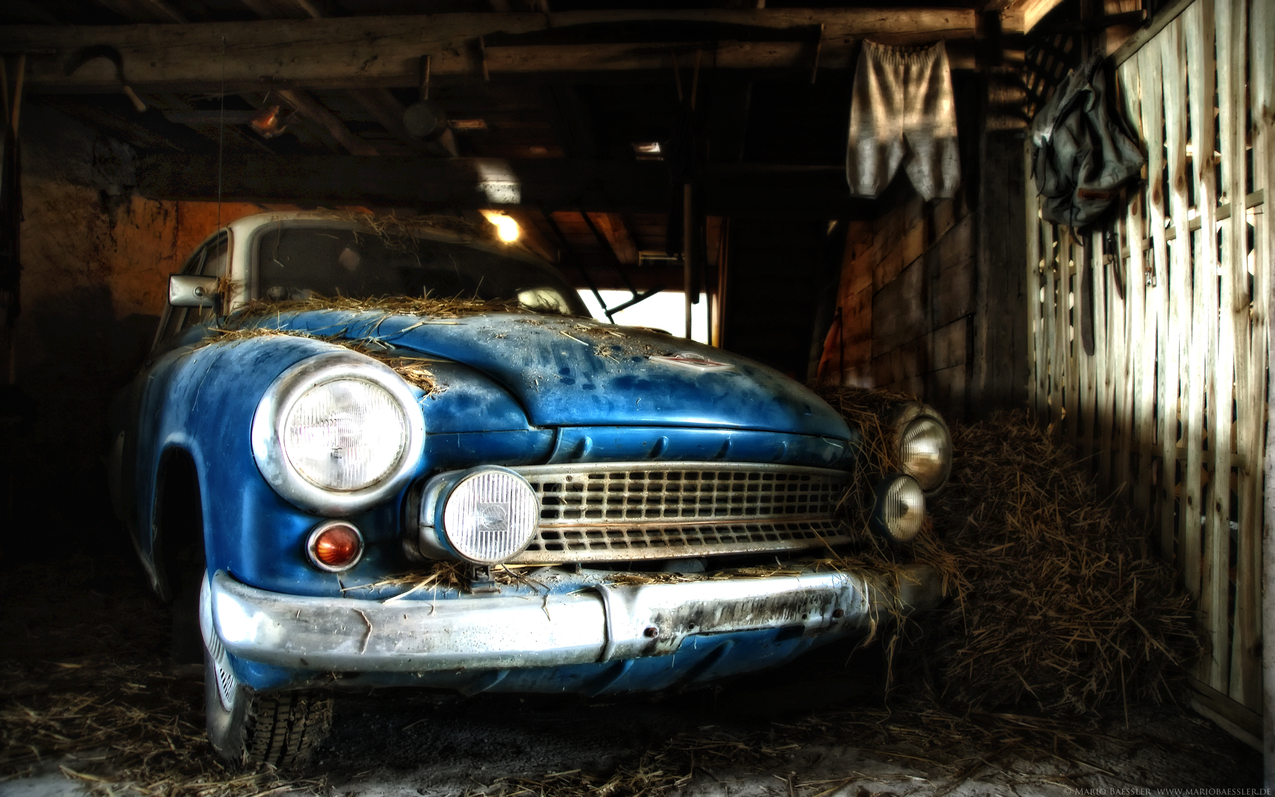 Rusty Old Car Wallpapers