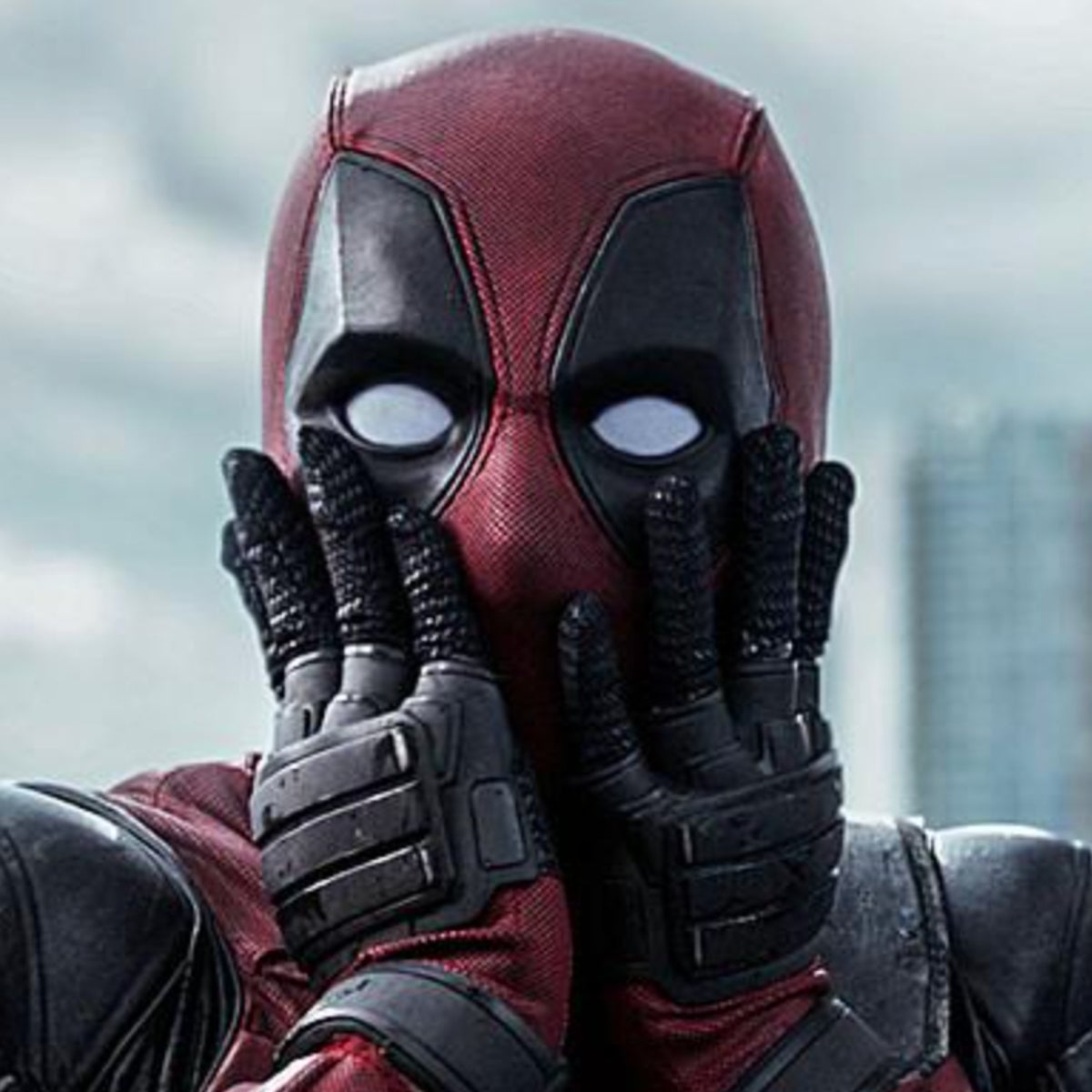 Ryan Reynolds And Morena Baccarin In Deadpool Wallpapers