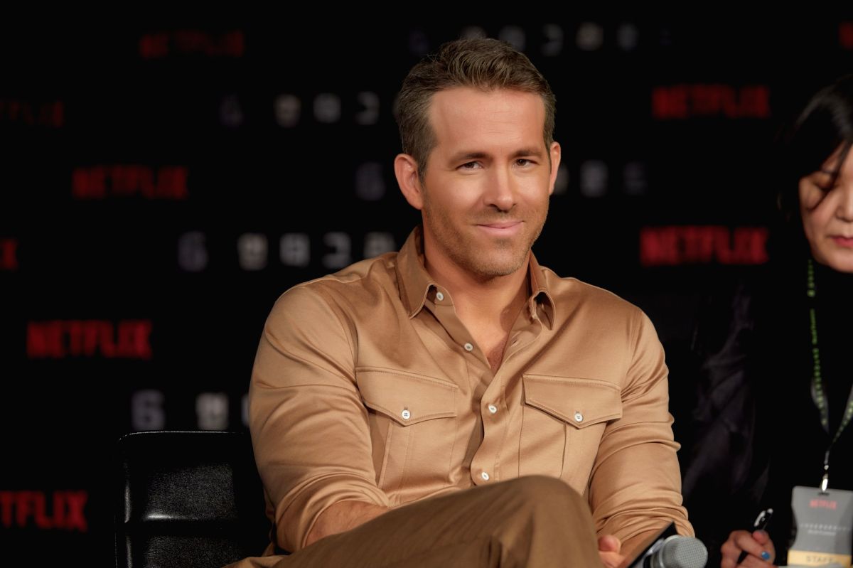 Ryan Reynolds In The Adam Project Wallpapers