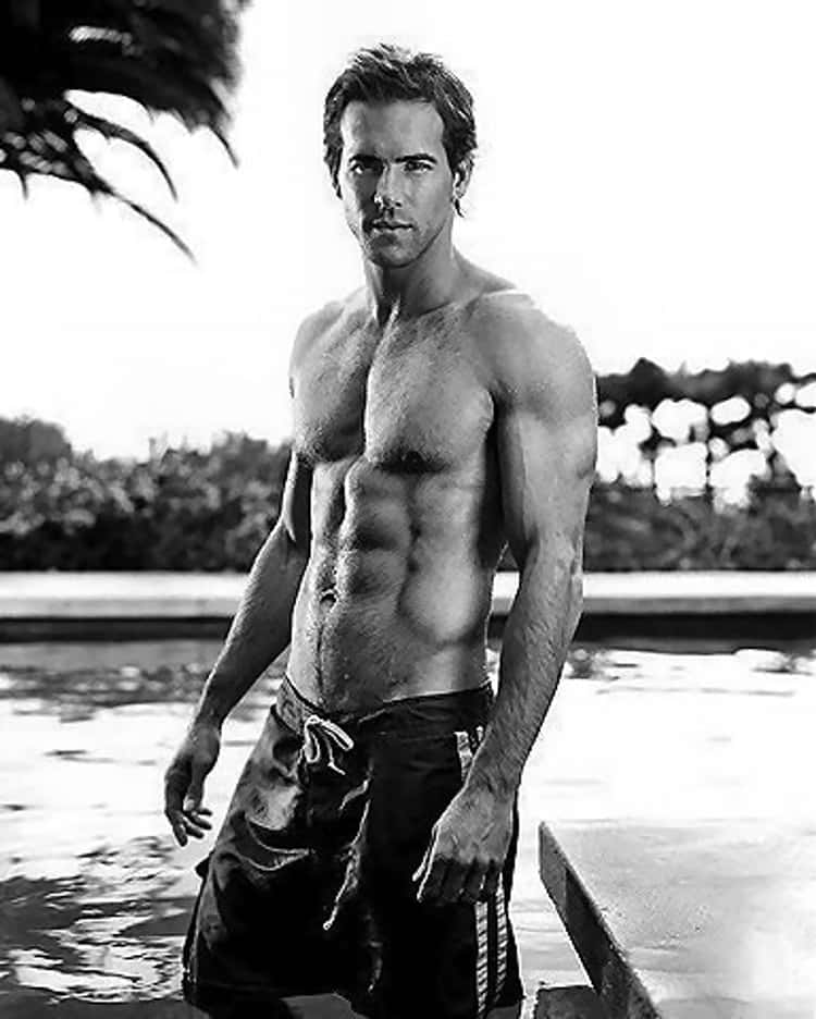 Ryan Reynolds Portrait Photoshoot Wallpapers