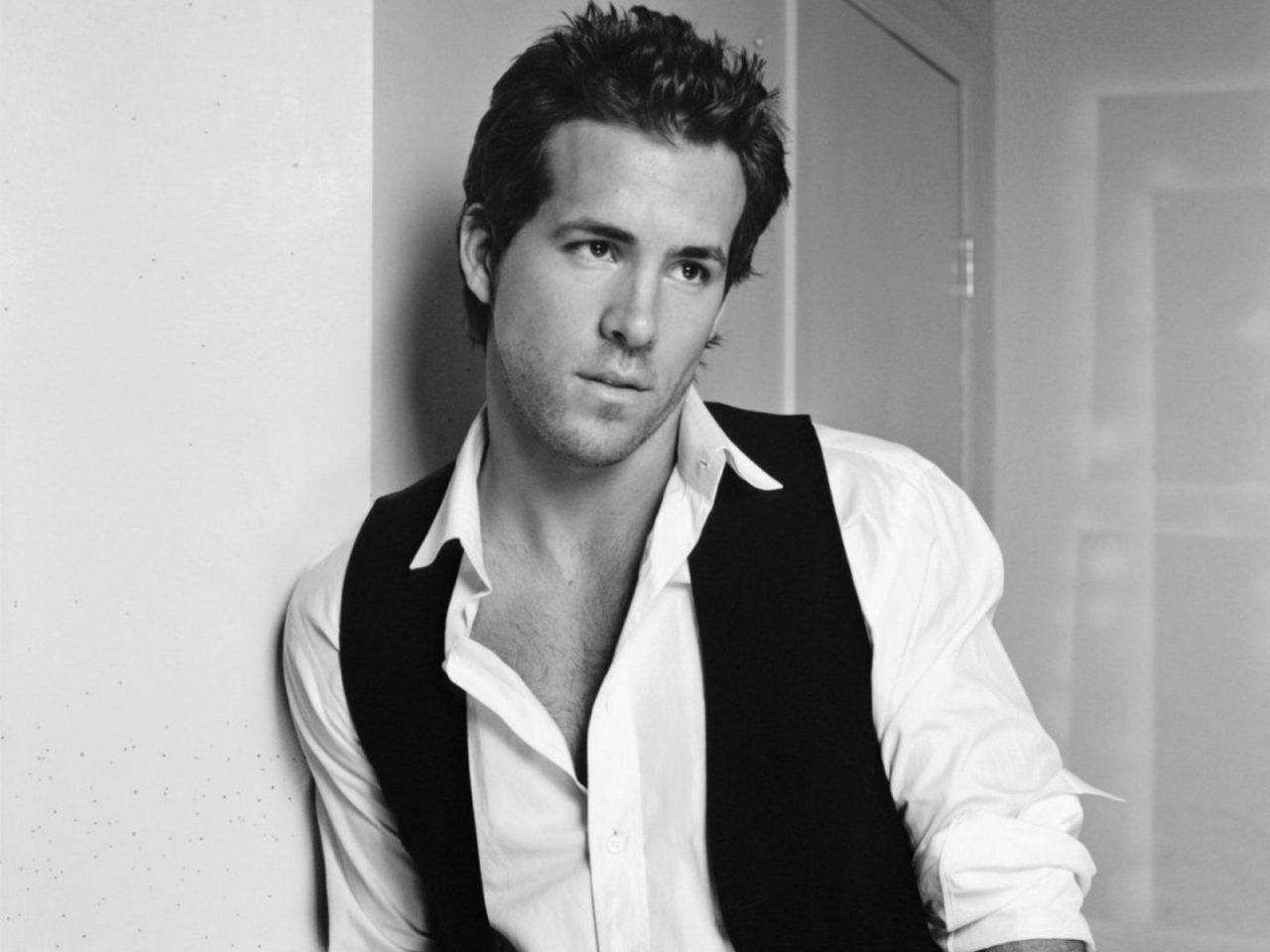 Ryan Reynolds Portrait Photoshoot Wallpapers