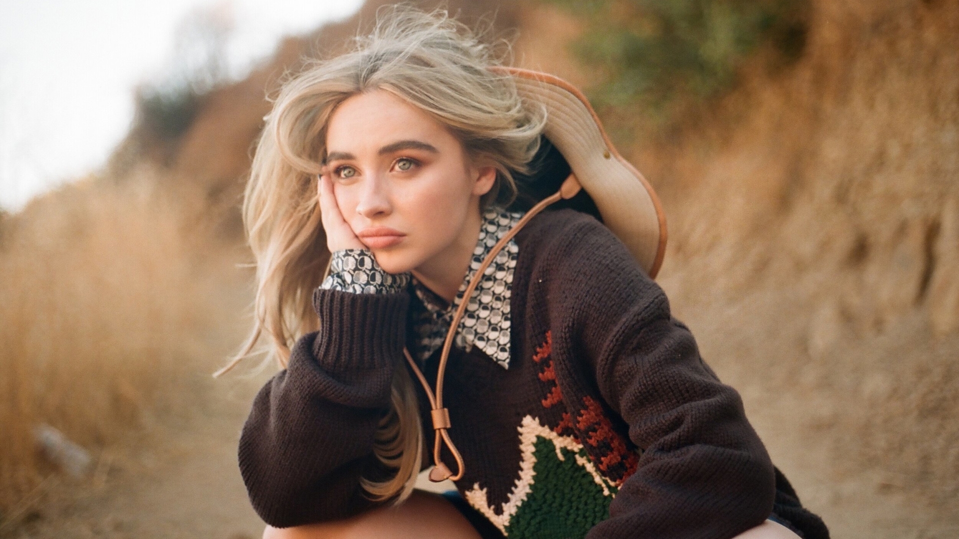 Sabrina Carpenter Nike Wallpapers