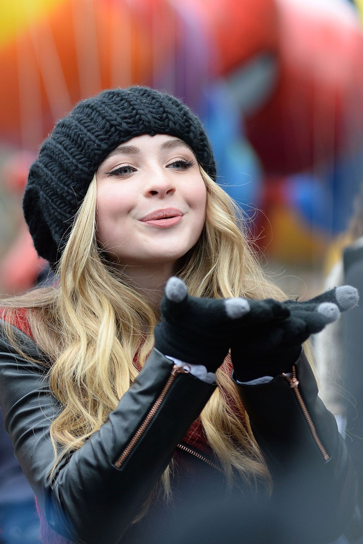 Sabrina Carpenter Wallpapers