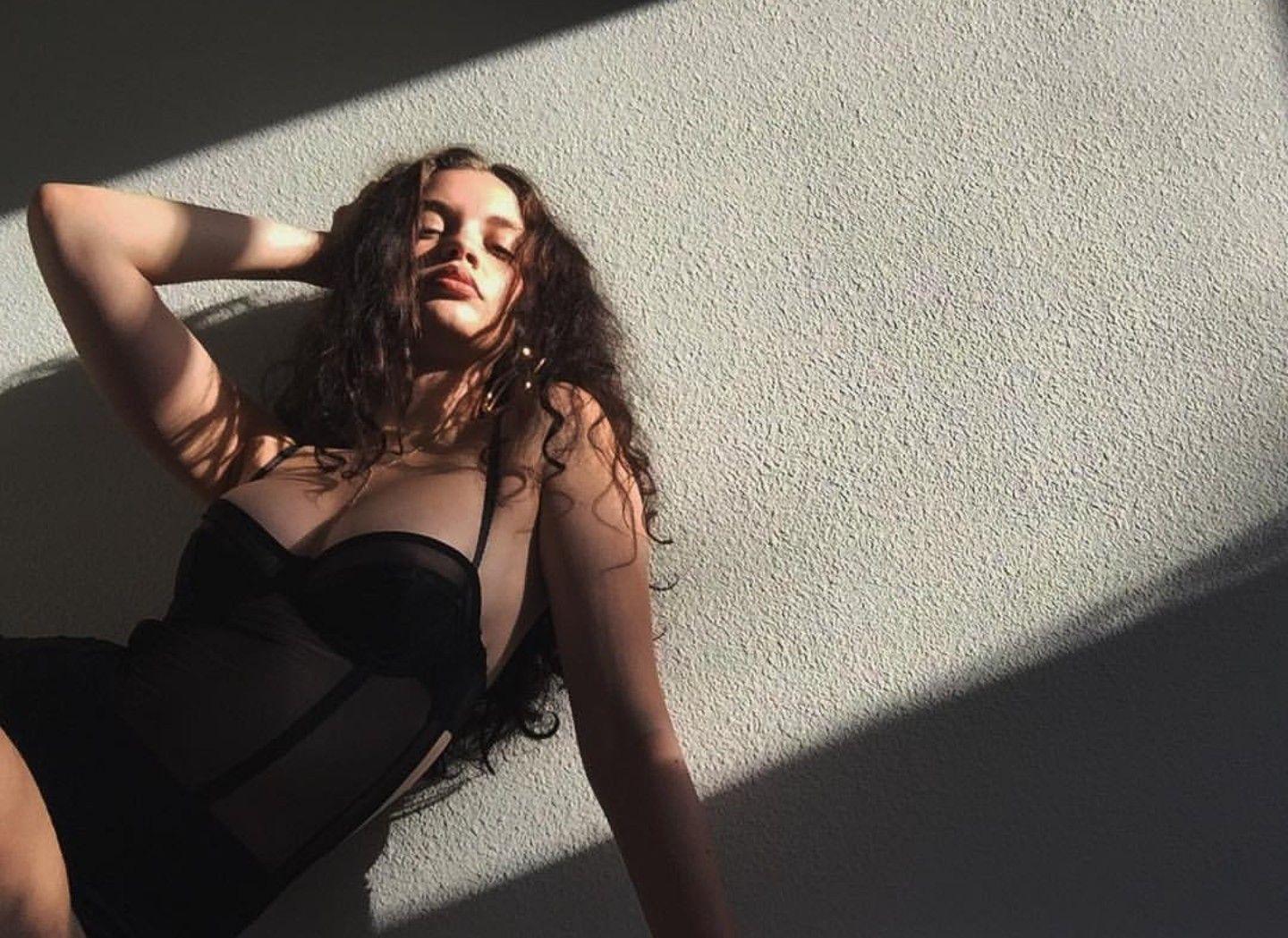 Sabrina Claudio Wallpapers