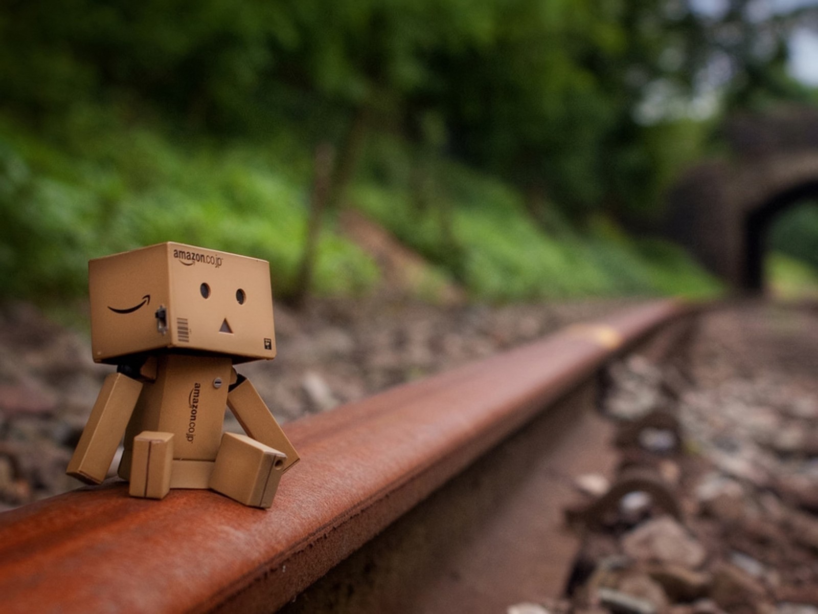 Sad Box Robot Wallpapers