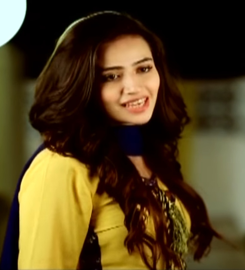 Sana Javed Hot Wallpapers