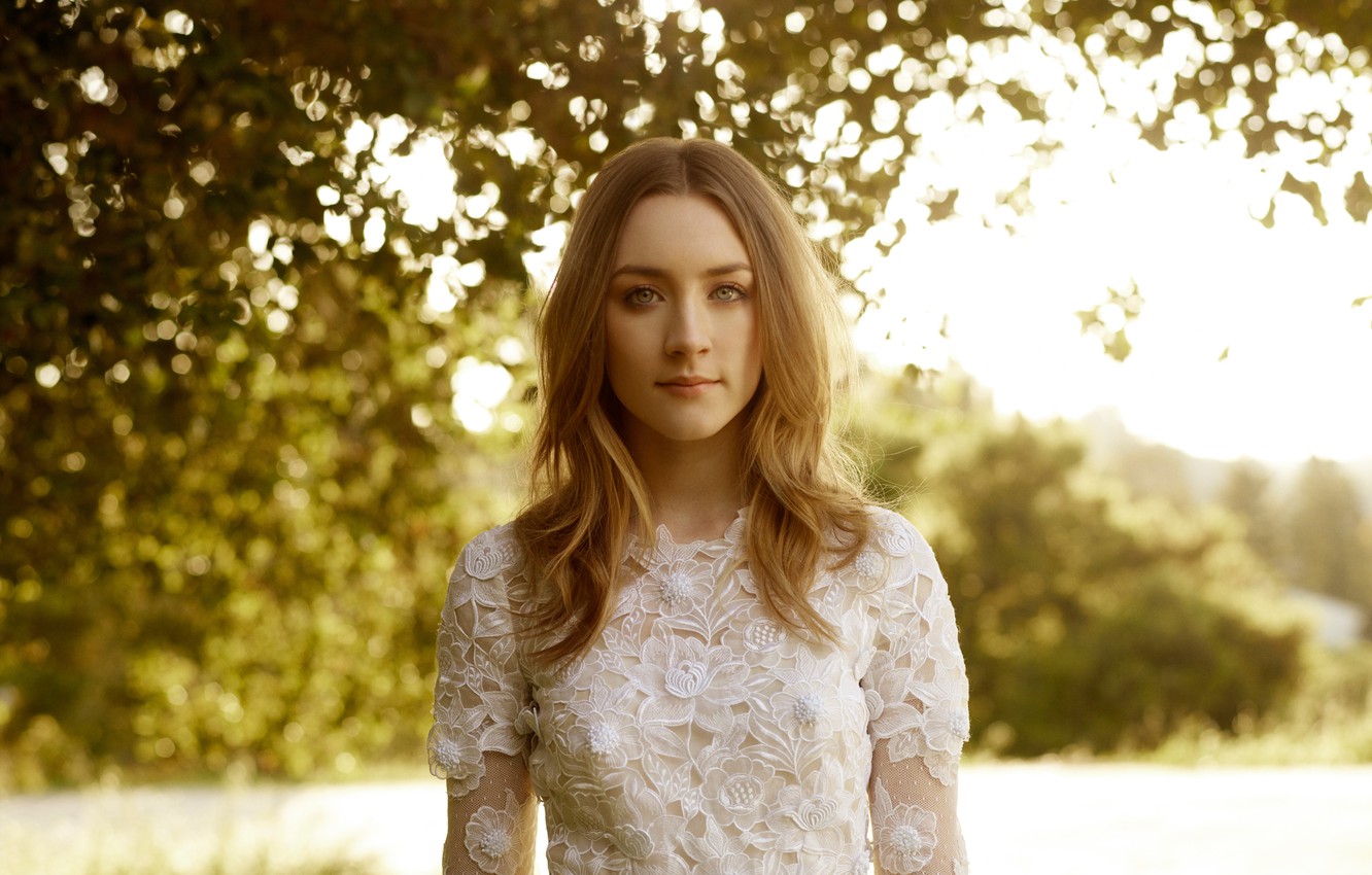 Saoirse Ronan White Dress Wallpapers