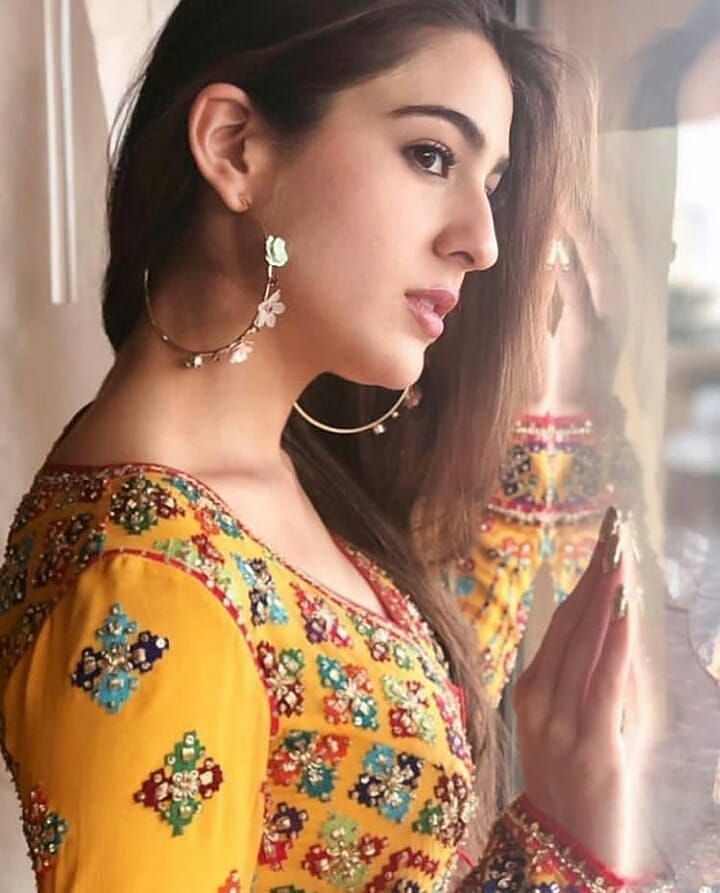 Sara Ali Khan Wallpapers