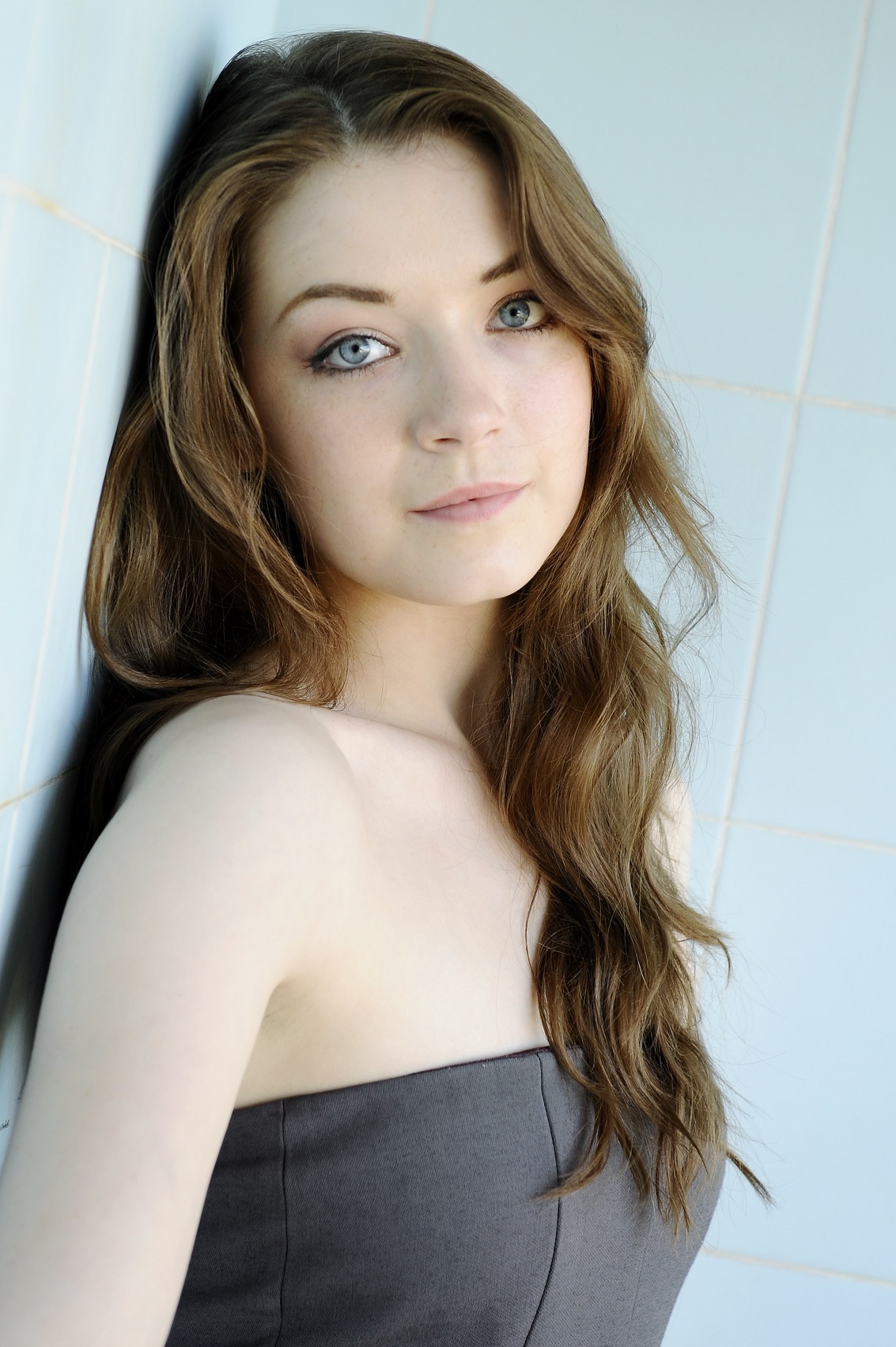 Sarah Bolger 2018 Comic Con Portrait Wallpapers