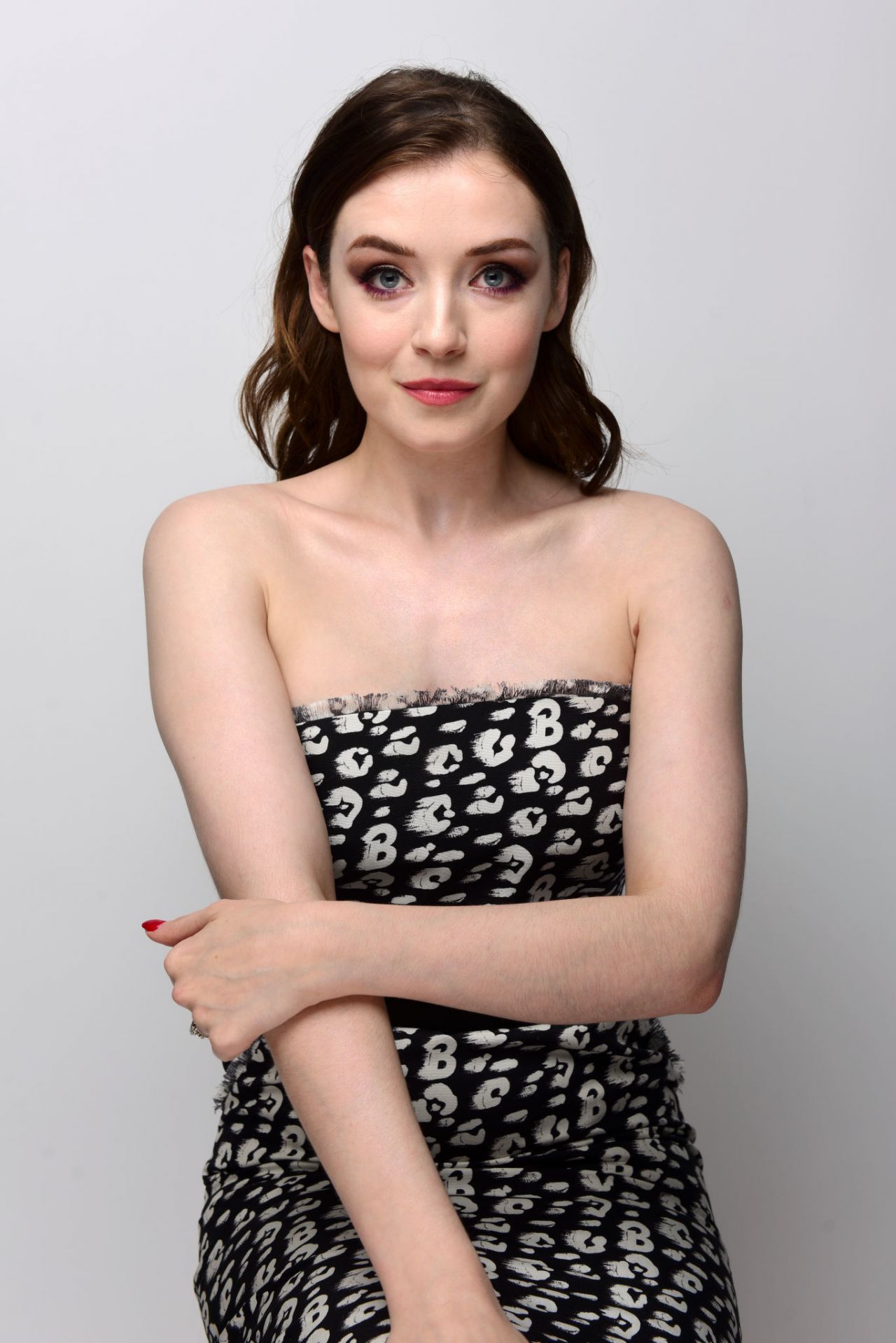 Sarah Bolger Comic Con Portrait Wallpapers