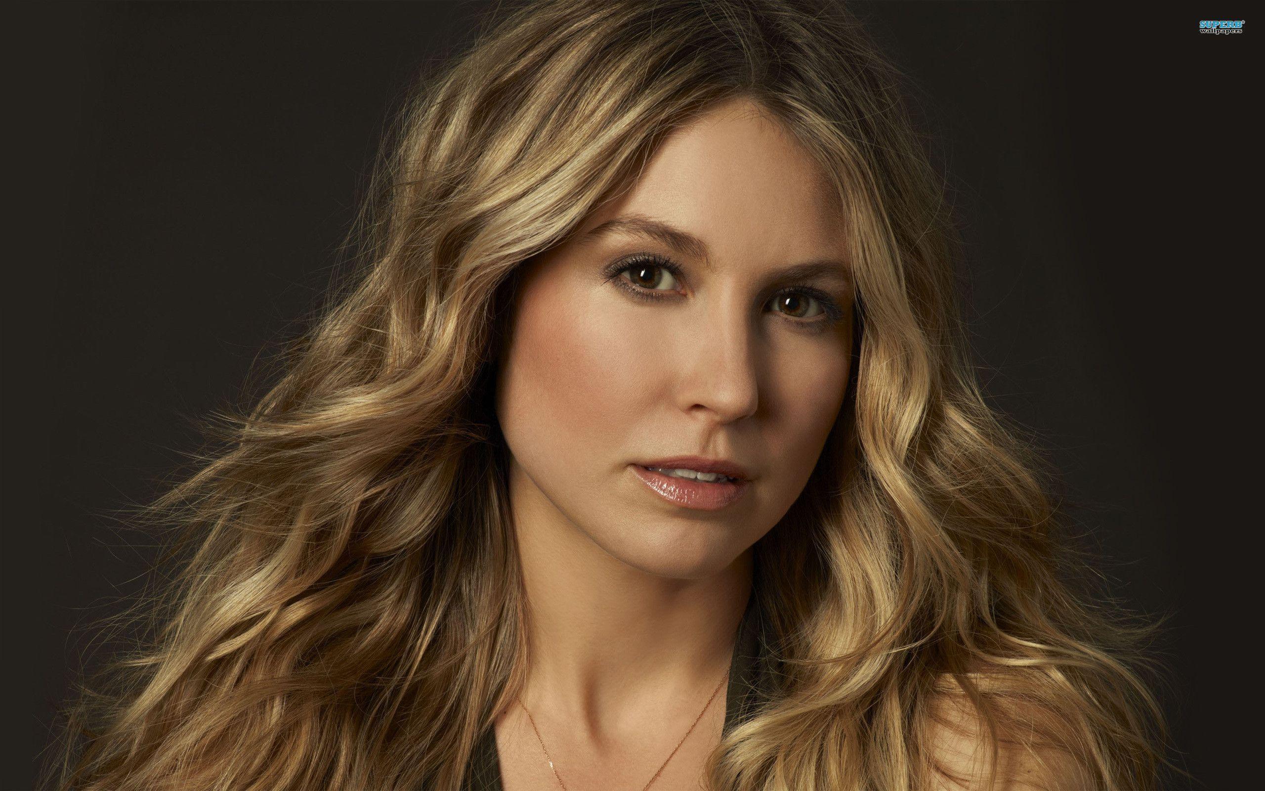 Sarah Carter Wallpapers