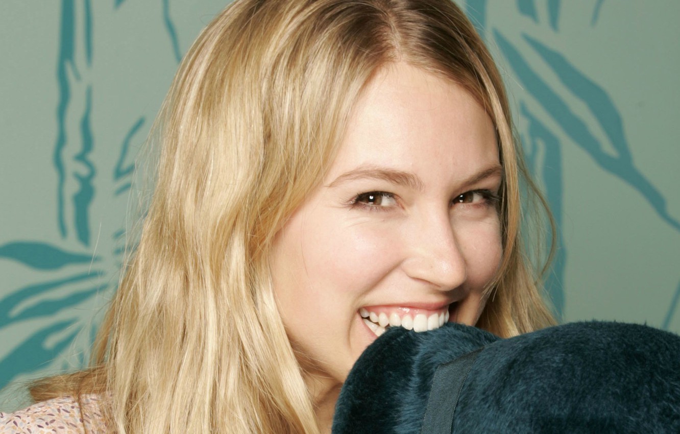 Sarah Carter Wallpapers