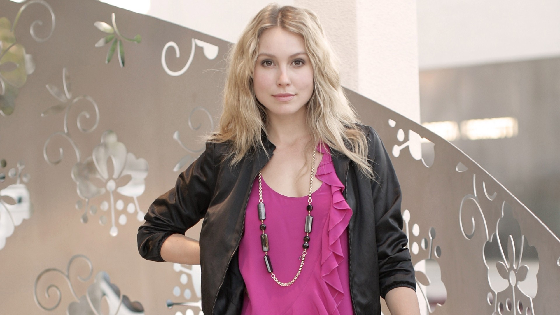 Sarah Carter Wallpapers