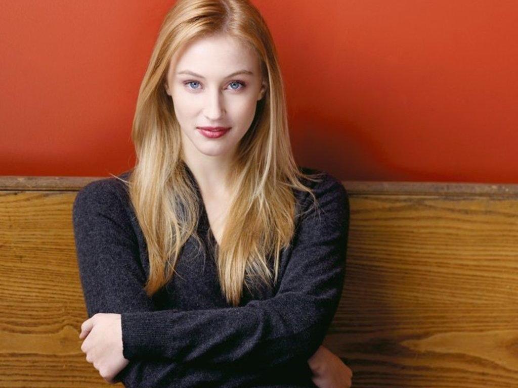 Sarah Gadon 2020 Wallpapers