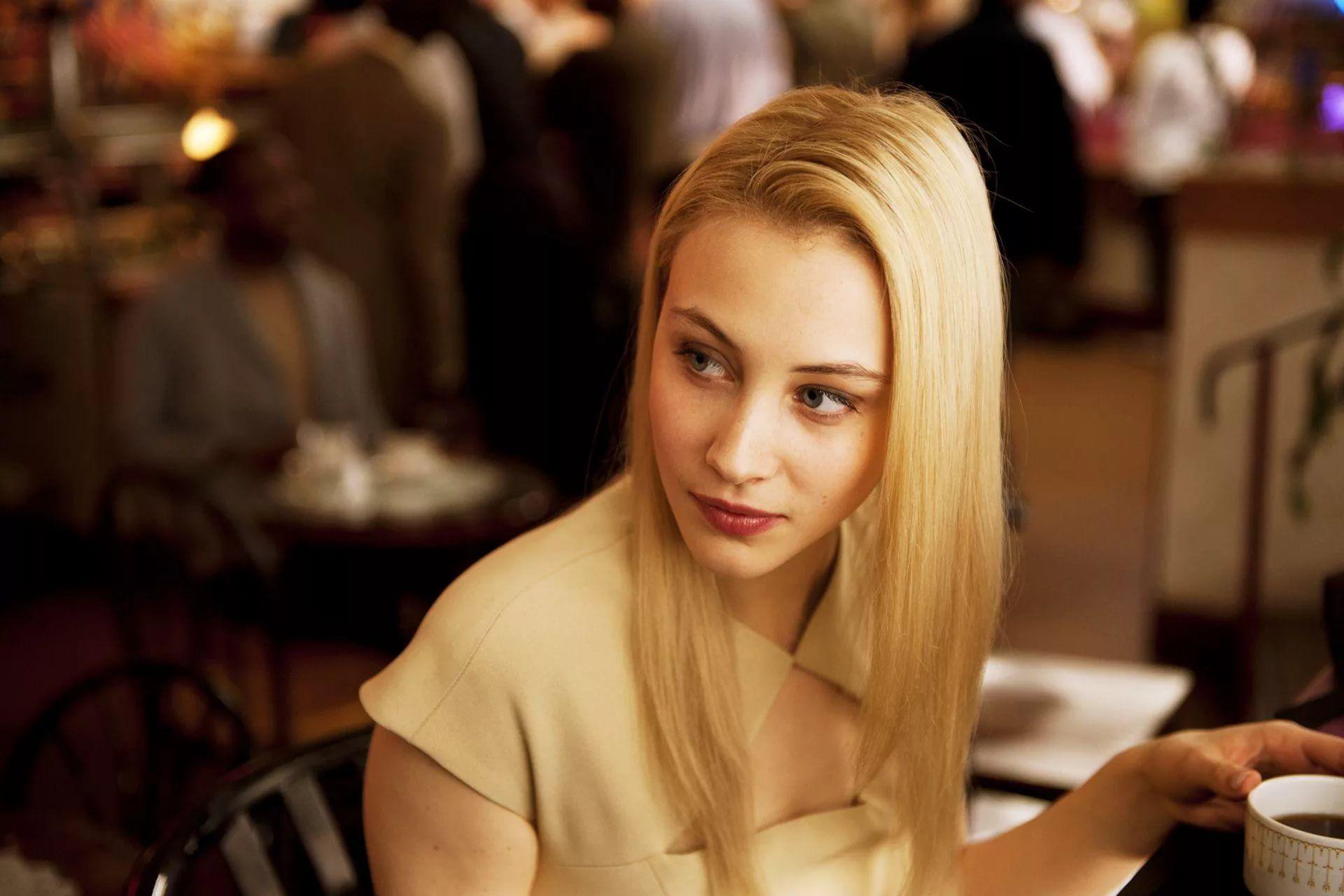 Sarah Gadon 2020 Wallpapers