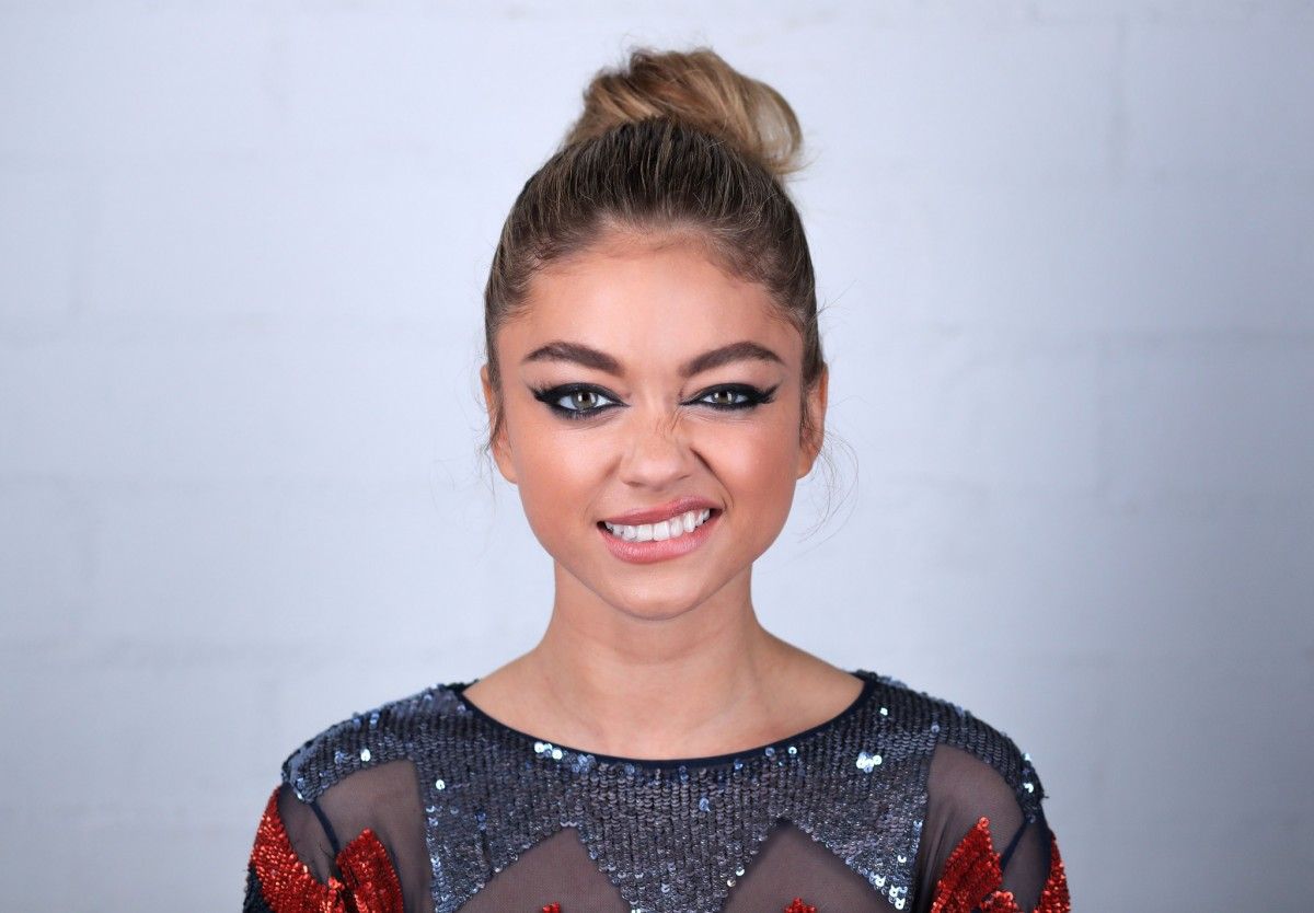 Sarah Hyland Self Magazine Wallpapers