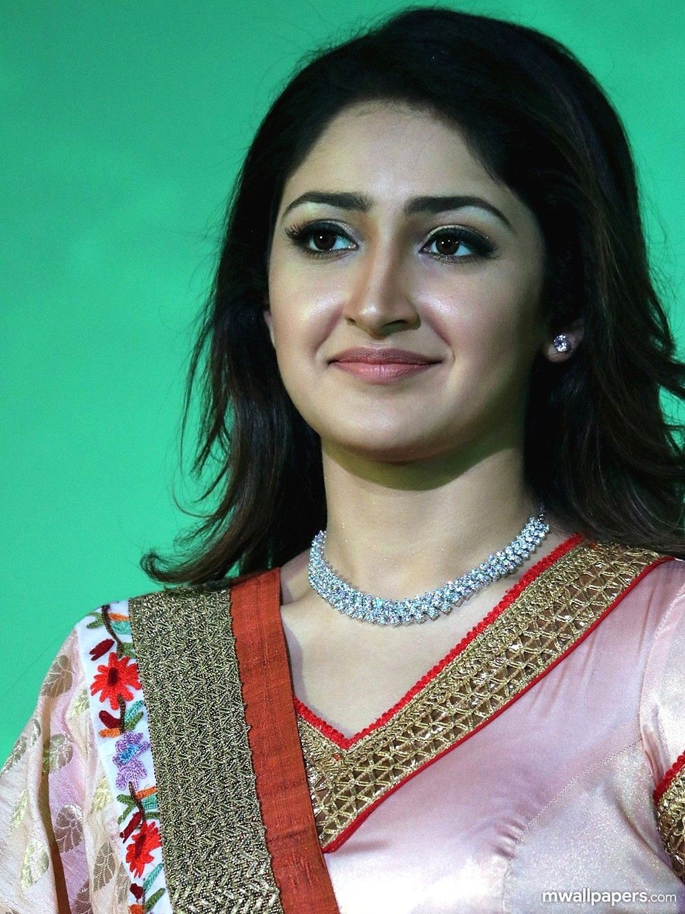 Sayesha Saigal Wallpapers