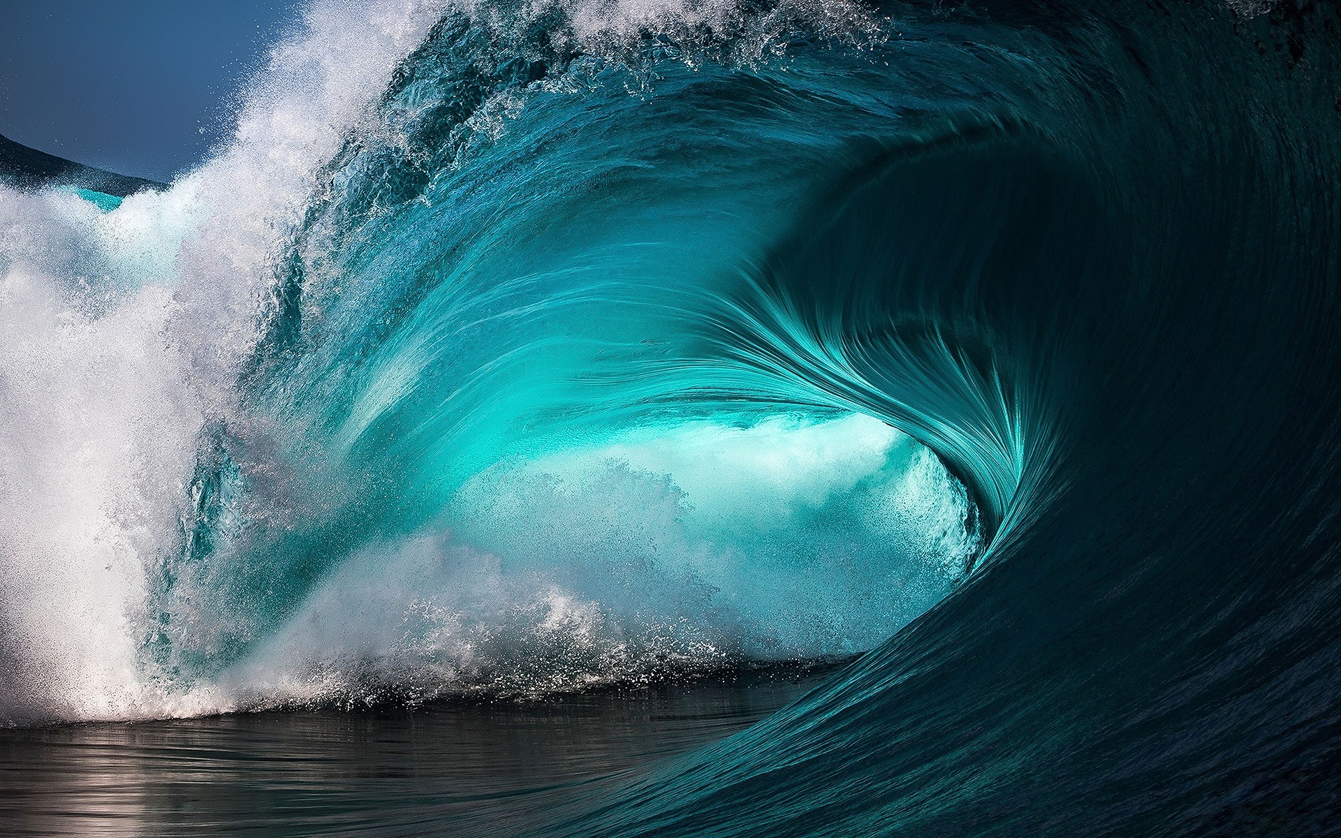 Scary Waves Wallpapers