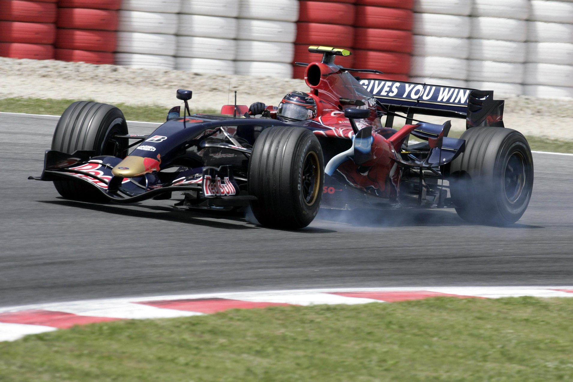 Scuderia Torro Rosso Str2 Wallpapers