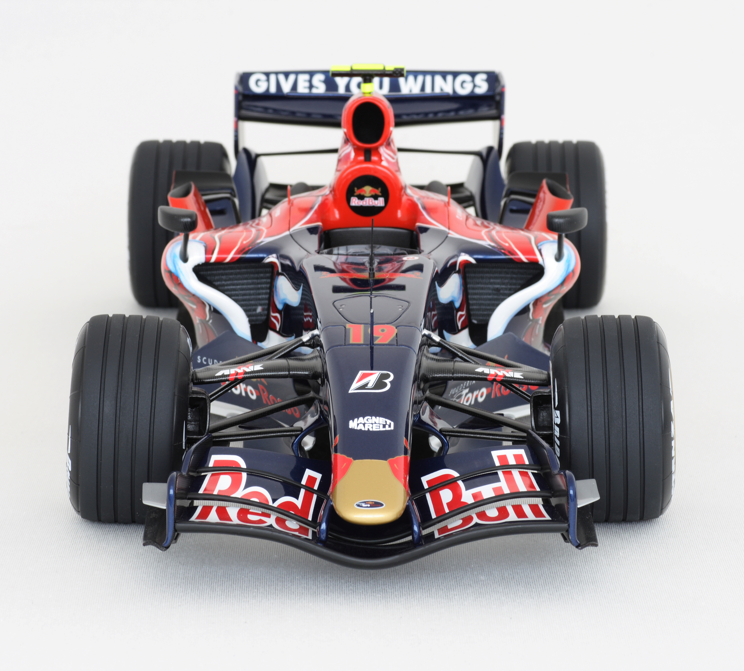 Scuderia Torro Rosso Str2 Wallpapers